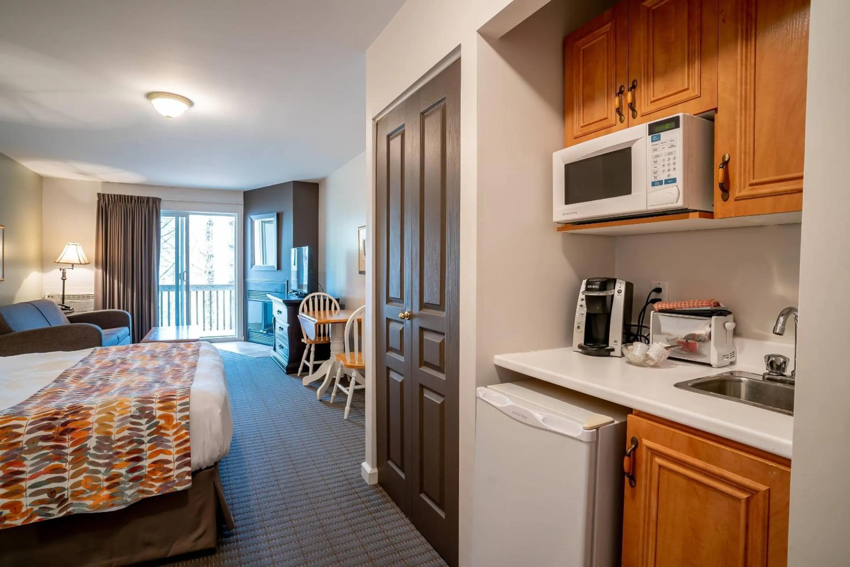 Bedroom, Bed in Hotel Cheribourg, an Ascend Collection Hotel