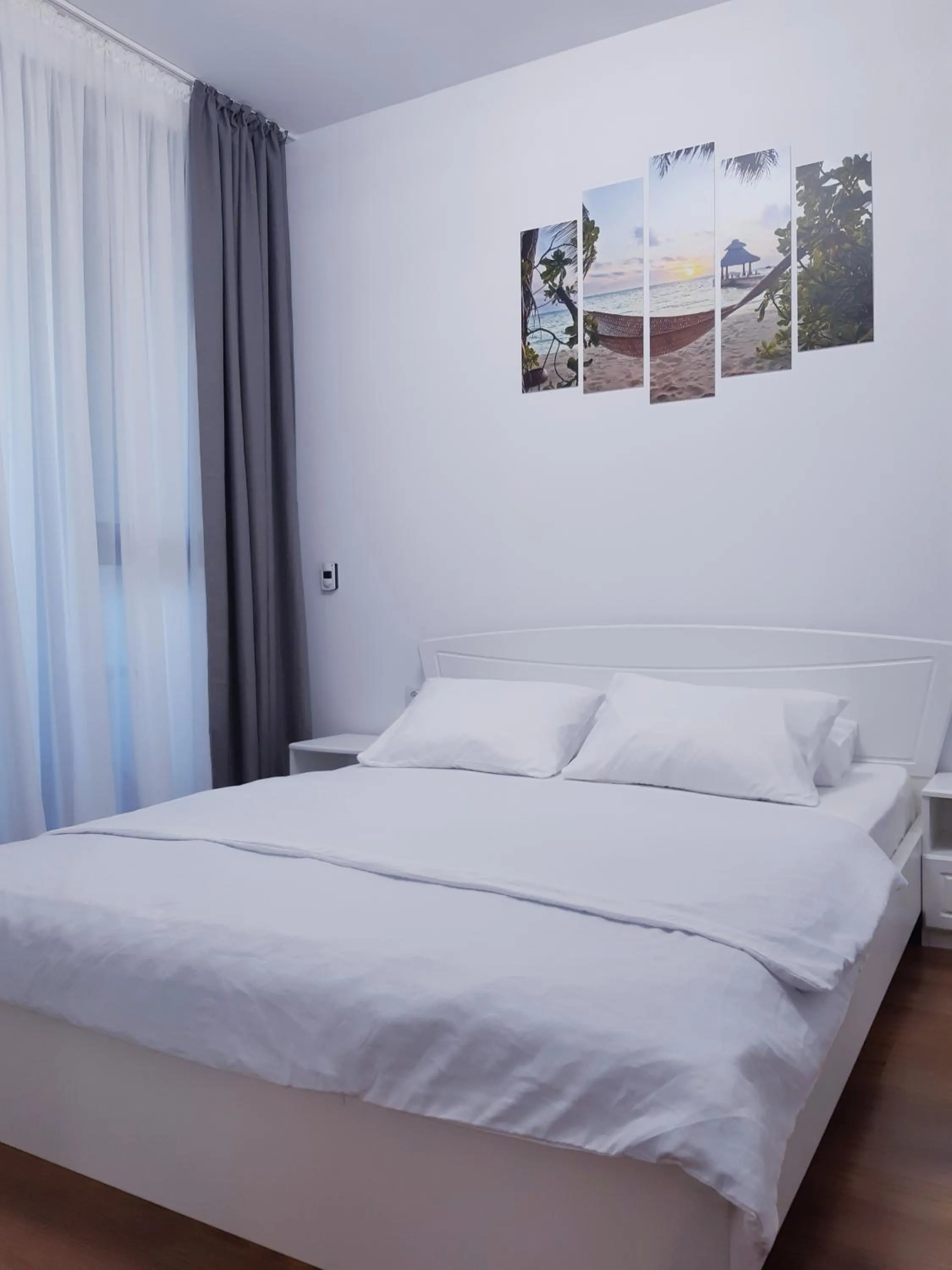 Bed in ONIX BLUE BEACH MAMAIA NORD