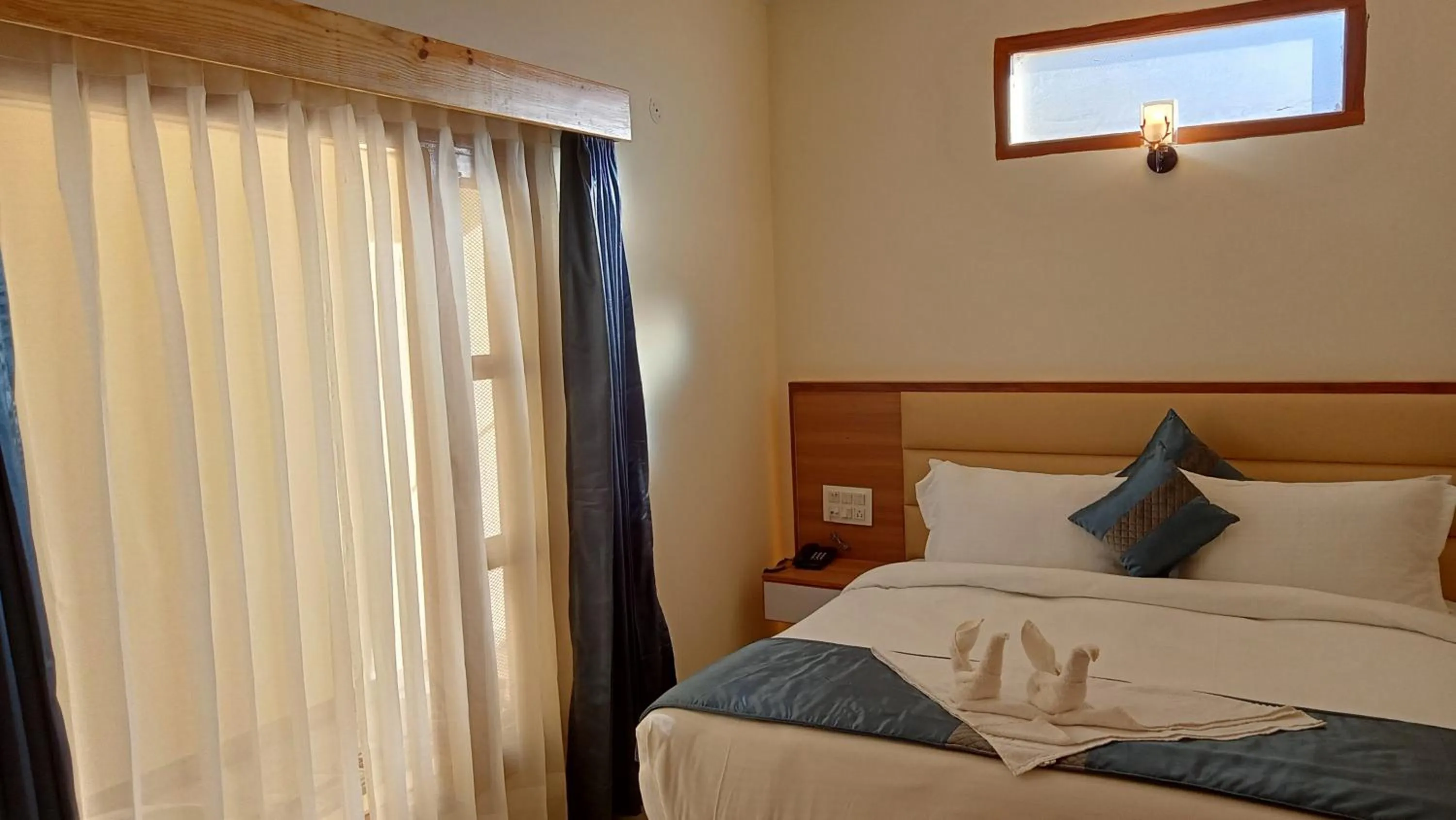 Bed in Hotel Alpine Musk