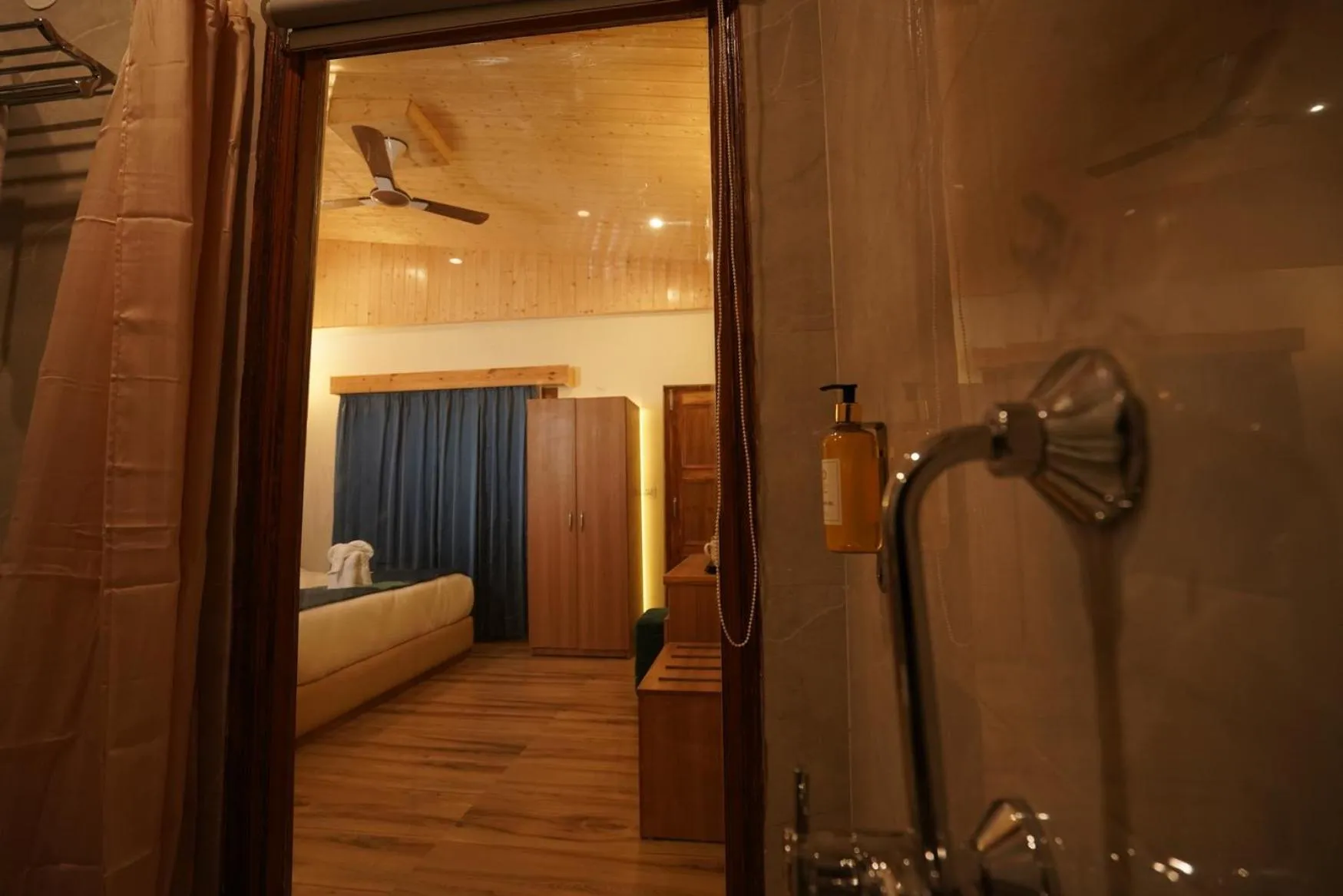 Bed in Hotel Alpine Musk