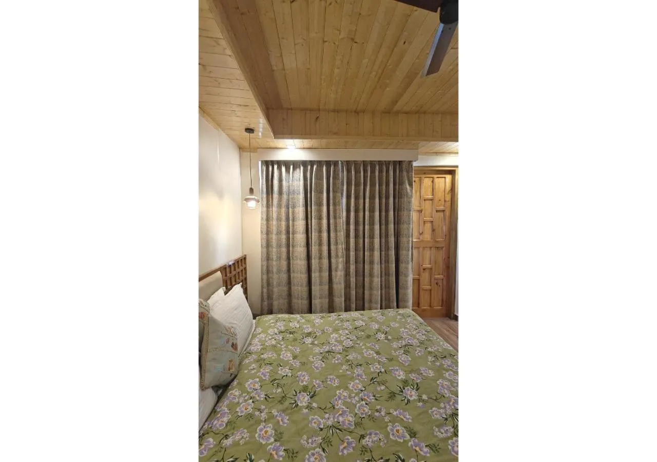 Bed in Hotel Alpine Musk