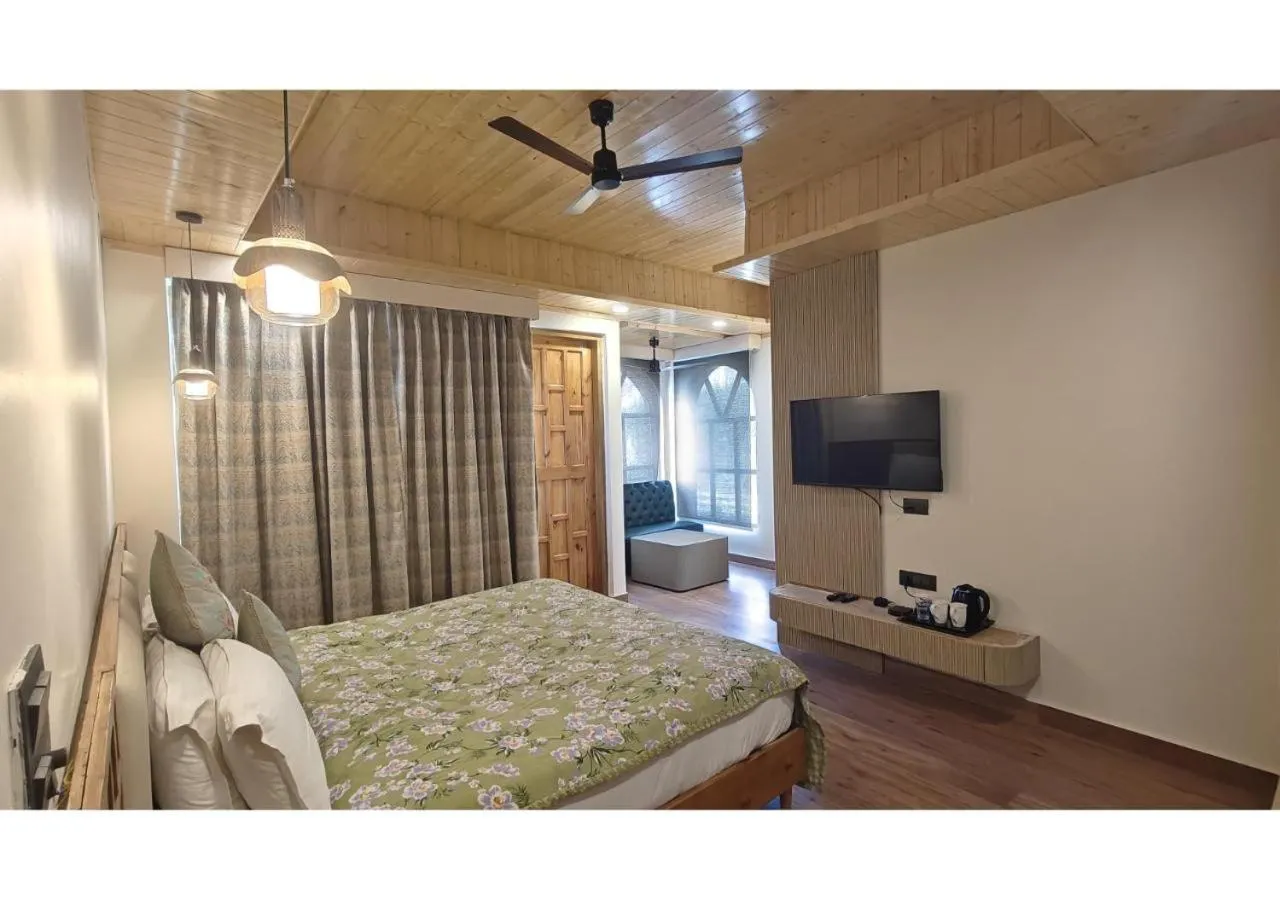 Bedroom, Bed in Hotel Alpine Musk