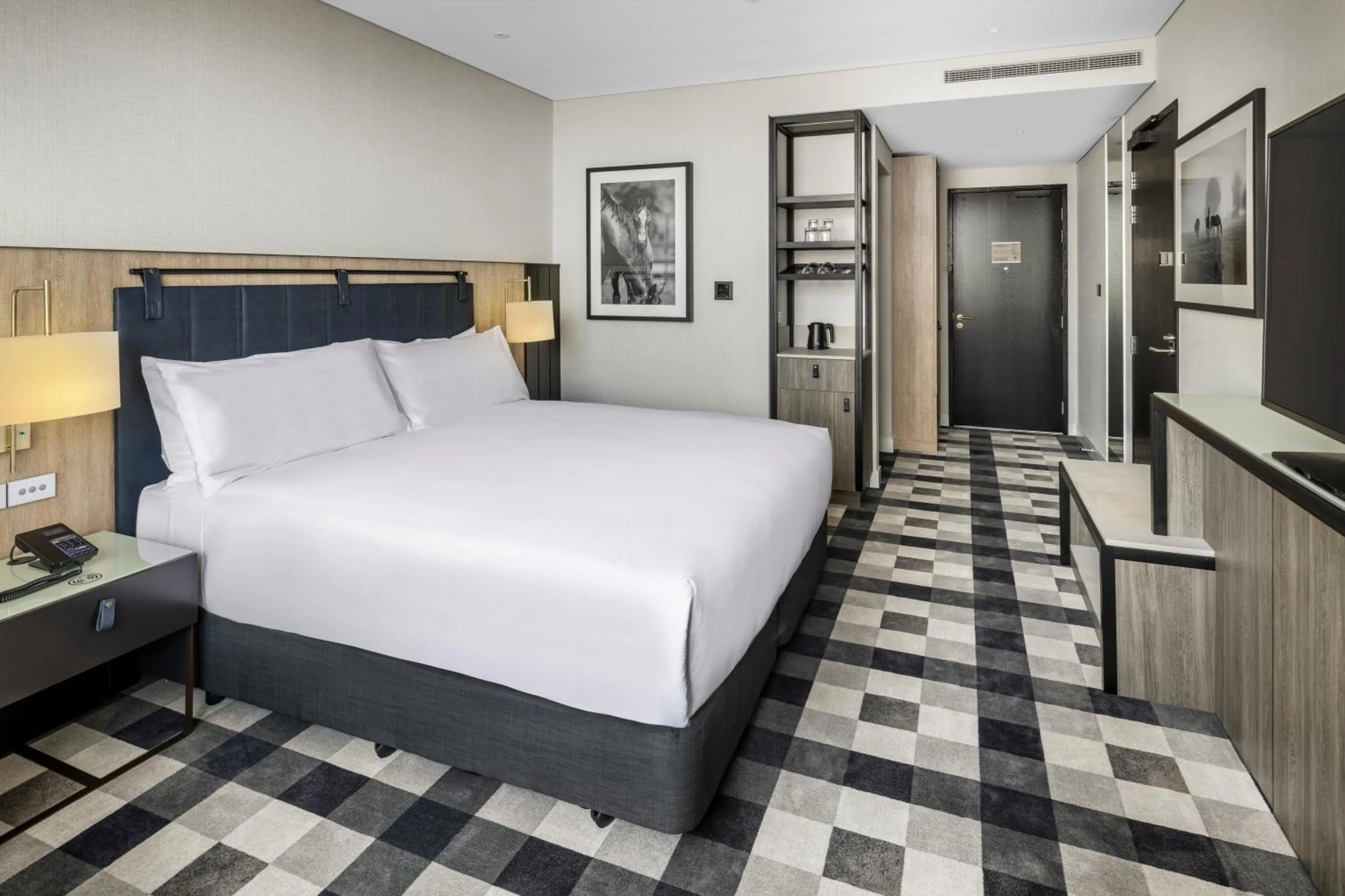 Bedroom, Bed in DoubleTree By Hilton Auckland Karaka