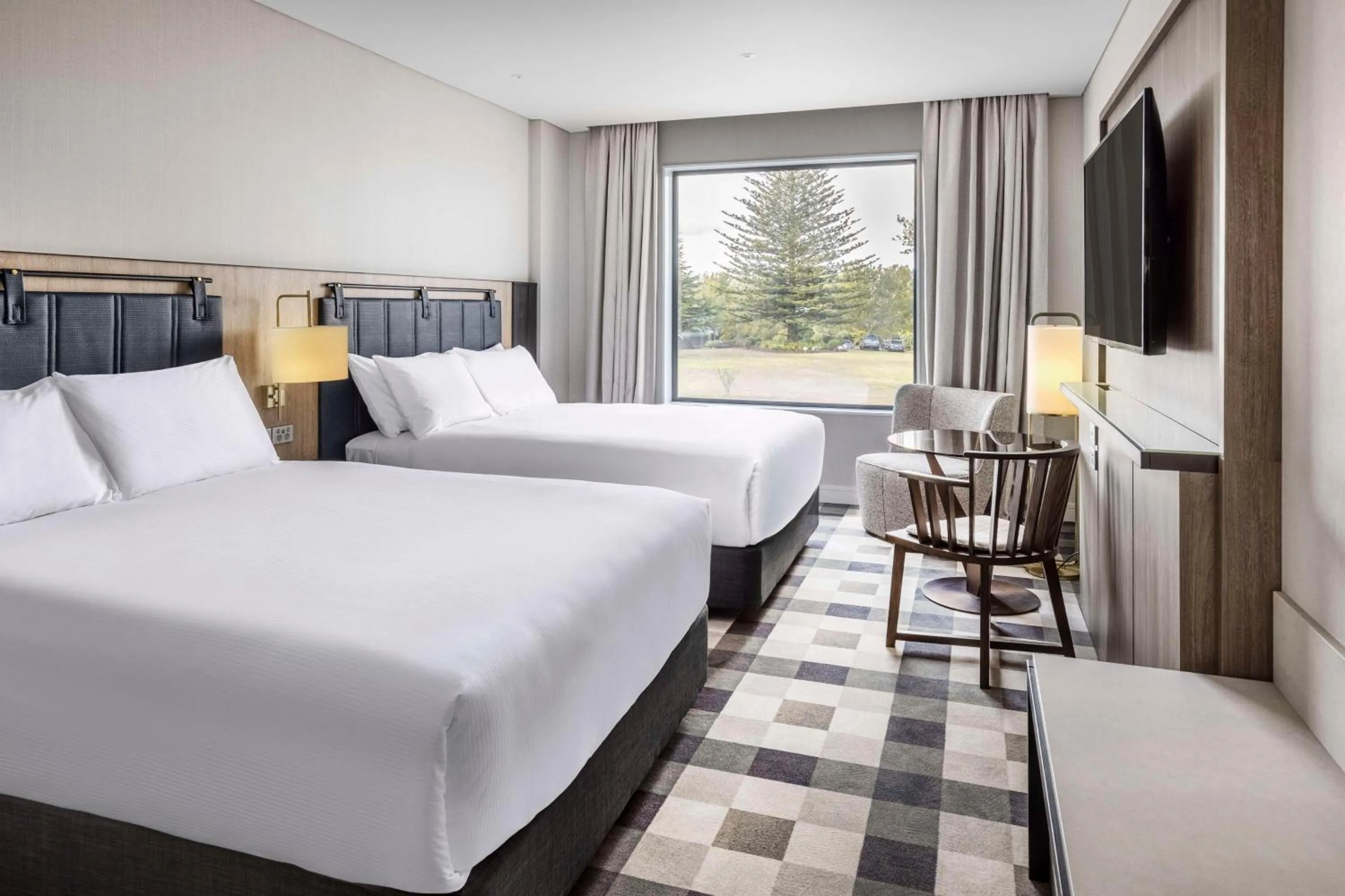 Bed in DoubleTree By Hilton Auckland Karaka