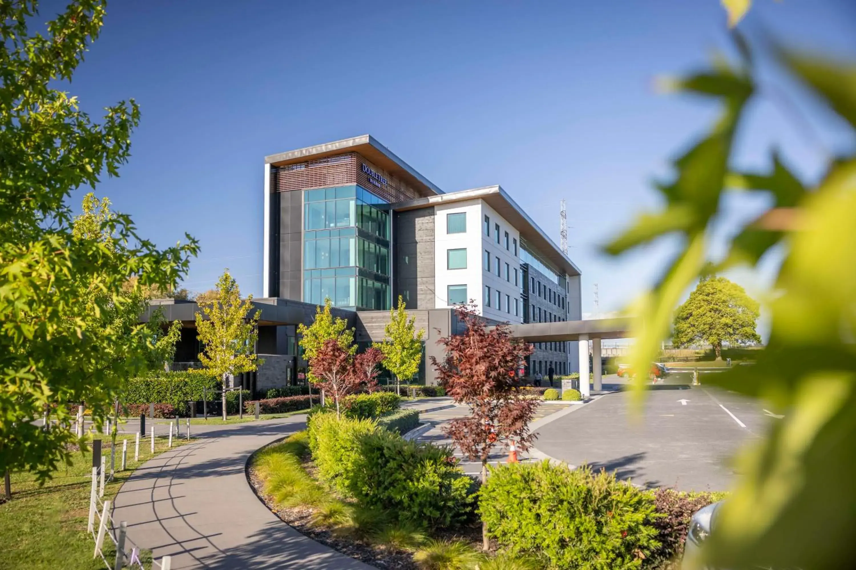 Property building in DoubleTree By Hilton Auckland Karaka Property building in DoubleTree By Hilton Auckland Karaka