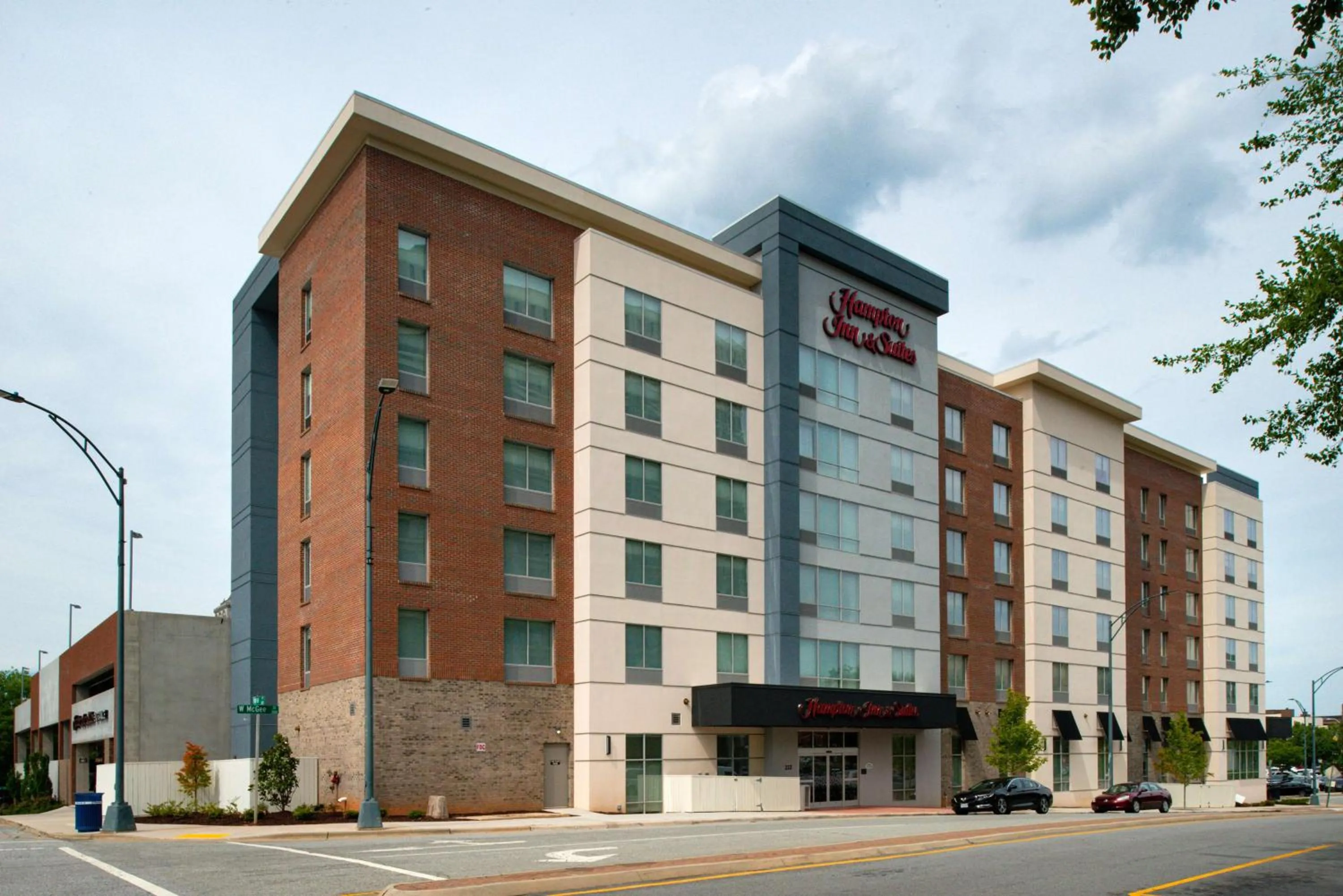 Property building in Hampton Inn & Suites Greensboro Downtown, Nc