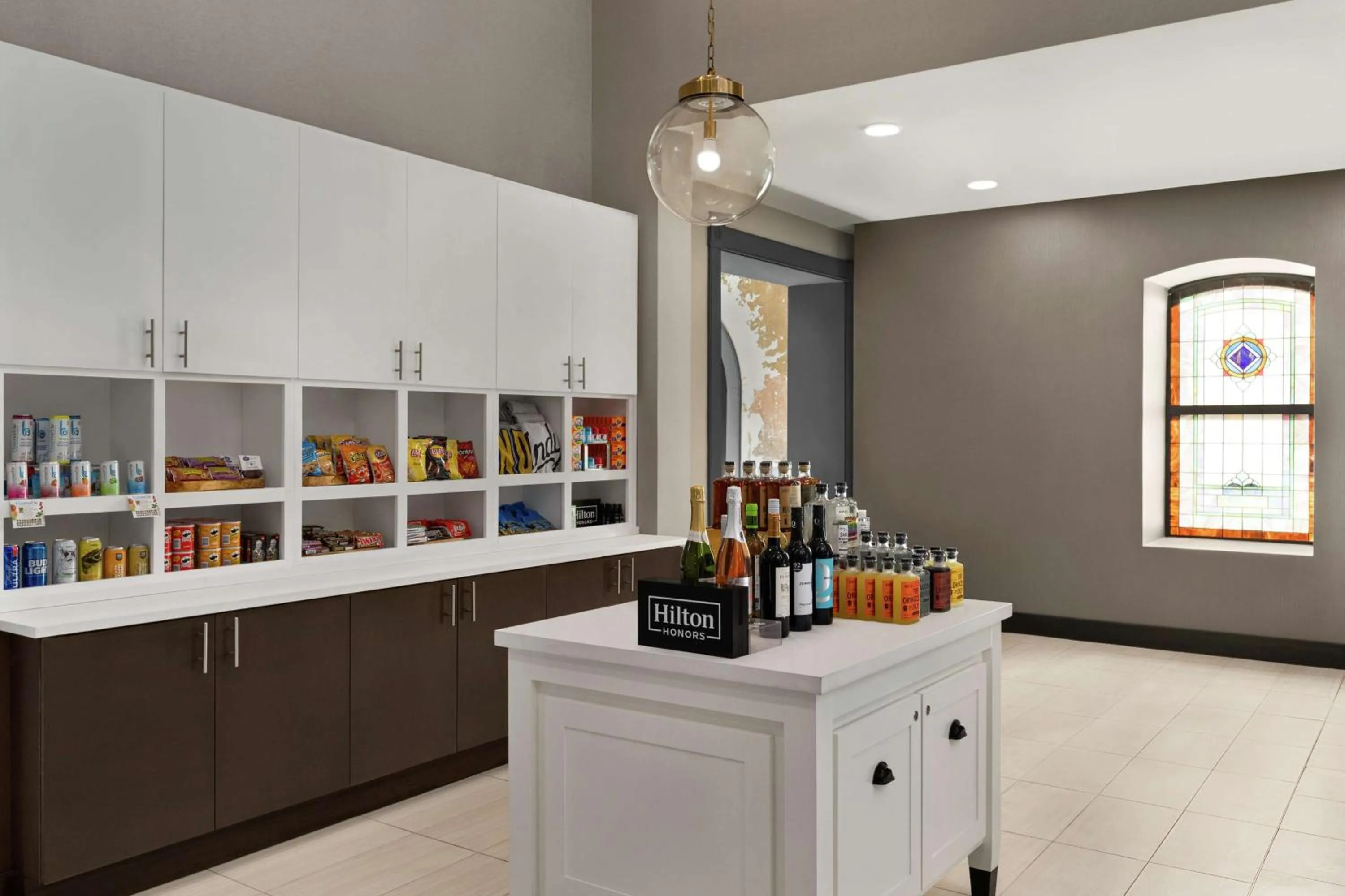 Restaurant/places to eat in Hampton Inn Indianapolis Downtown IUPUI