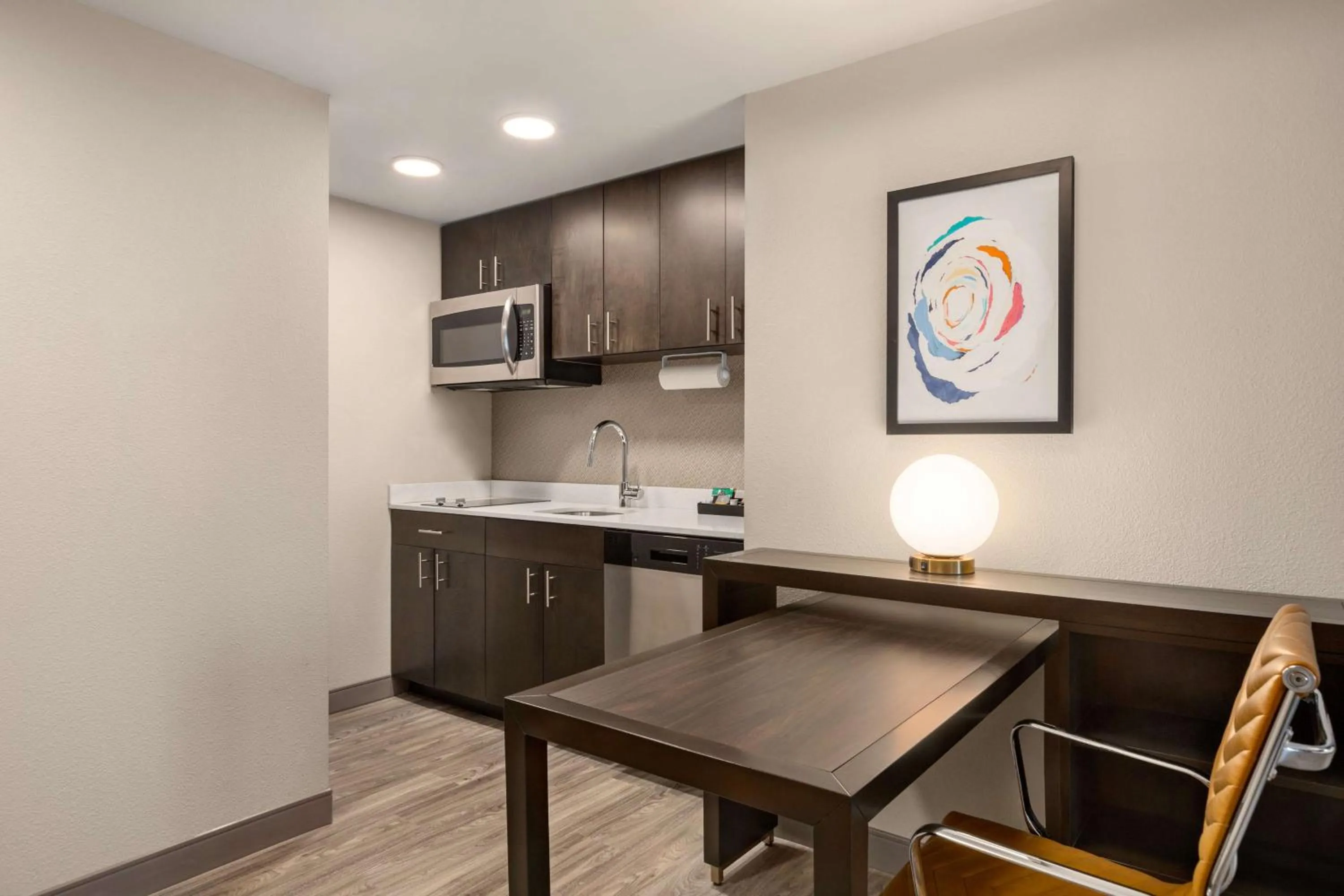 Kitchen or kitchenette in Homewood Suites by Hilton Indianapolis Downtown IUPUI