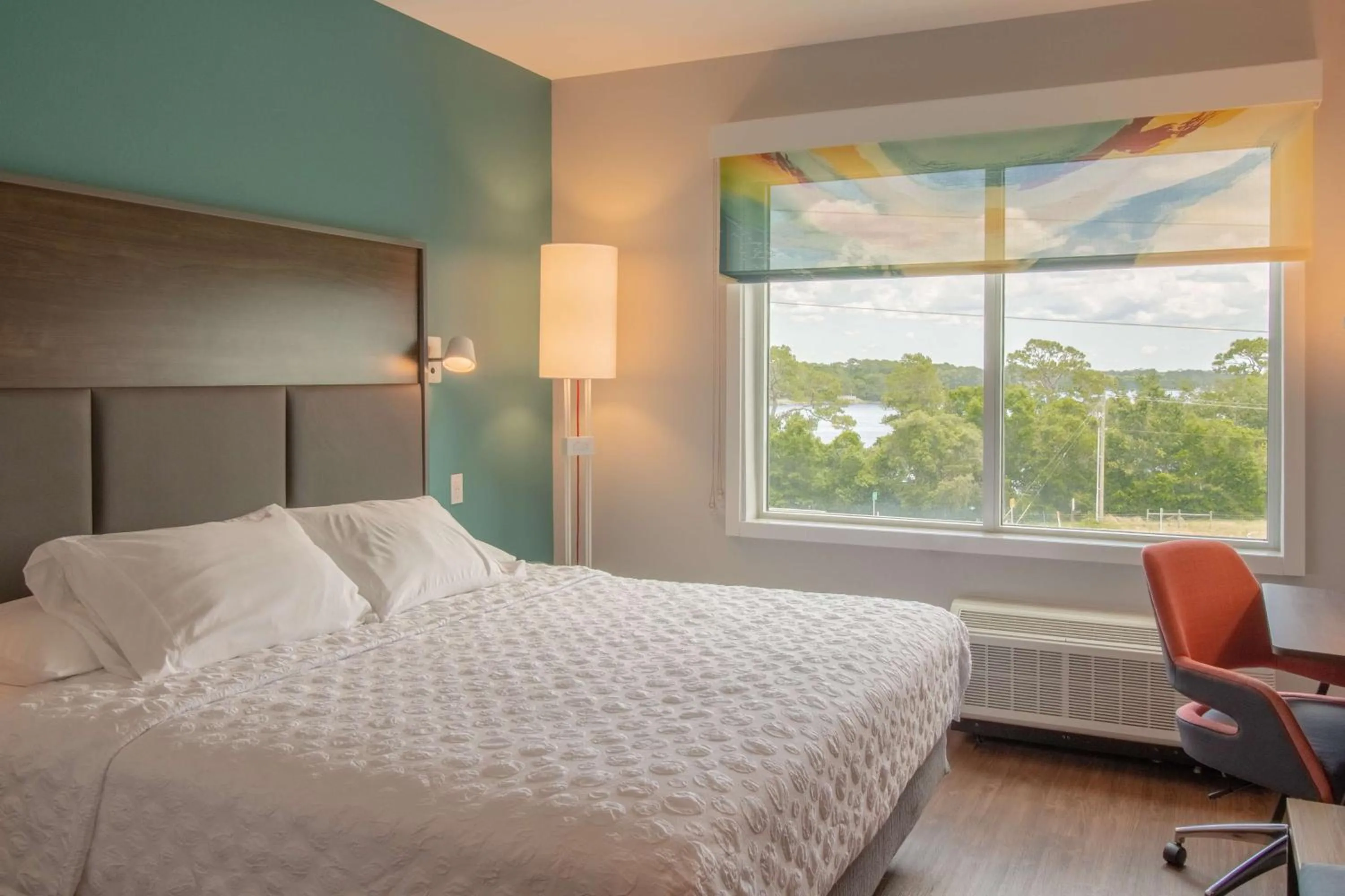 Bed in Tru By Hilton Niceville, Fl