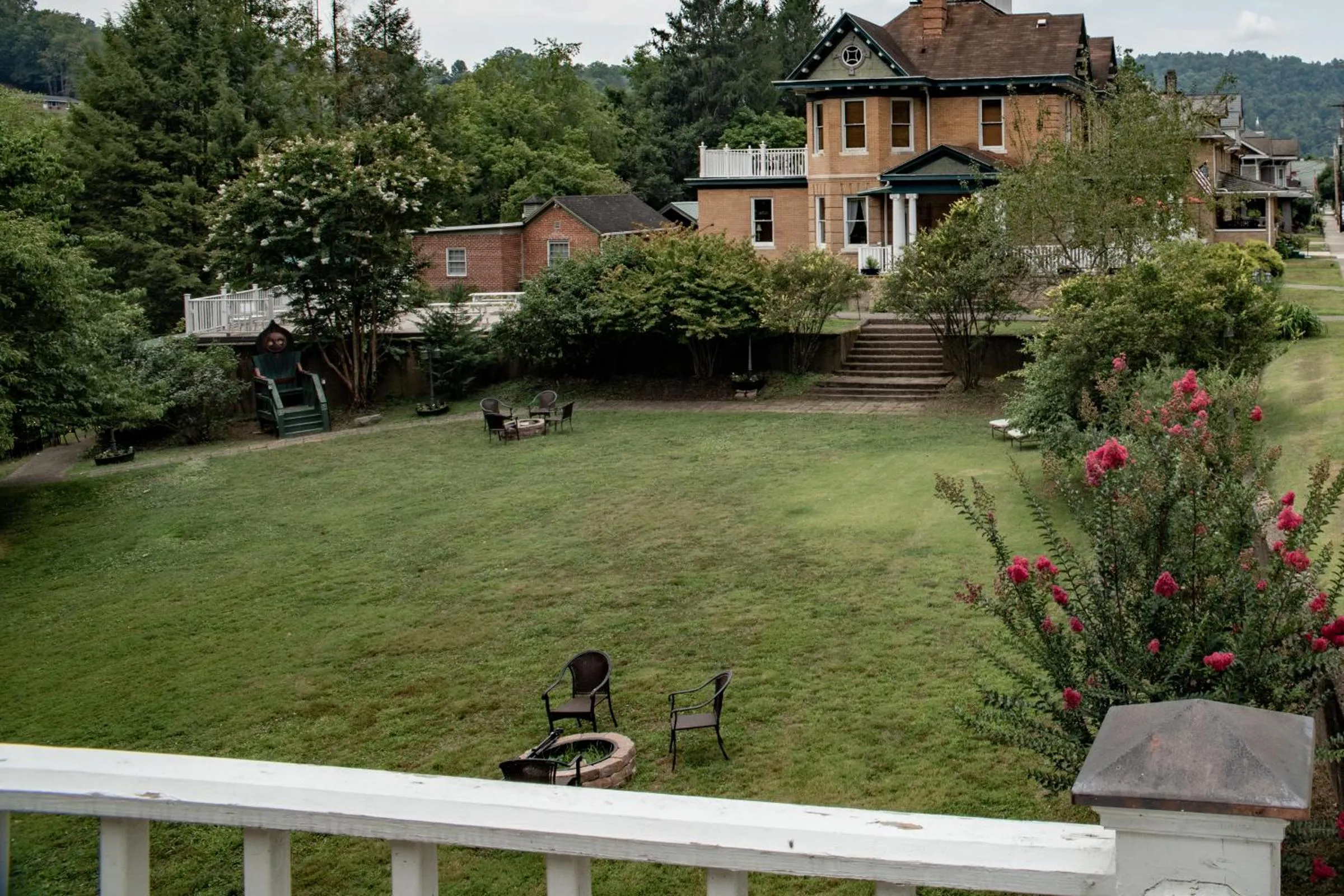 Elk River Hotel & Cafe