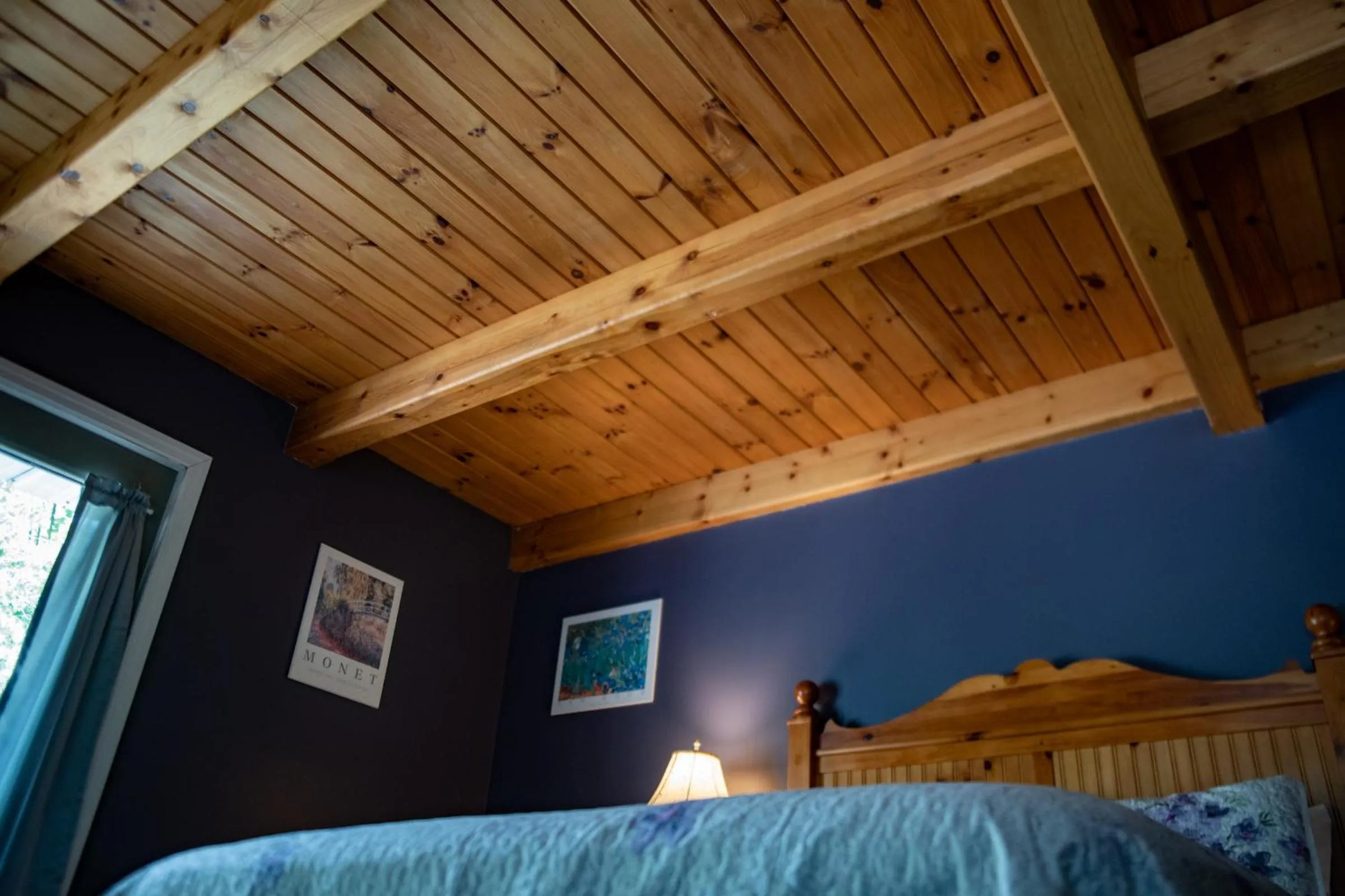 Bed in Elk River Hotel & Cafe