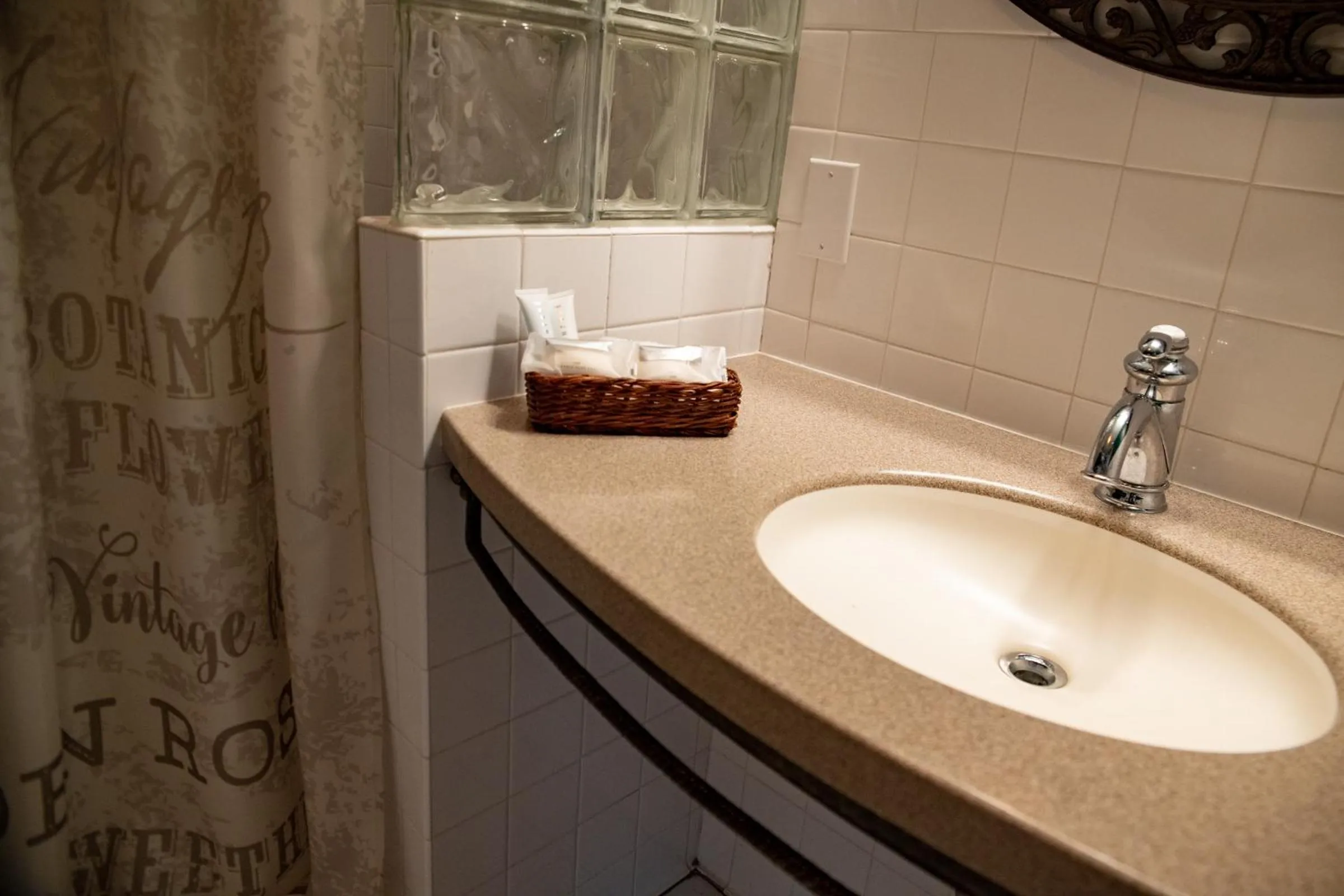 Elk River Hotel & Cafe