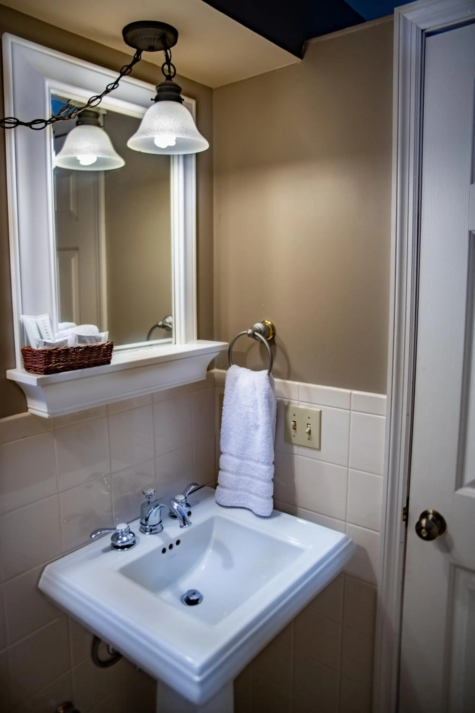 Elk River Hotel & Cafe