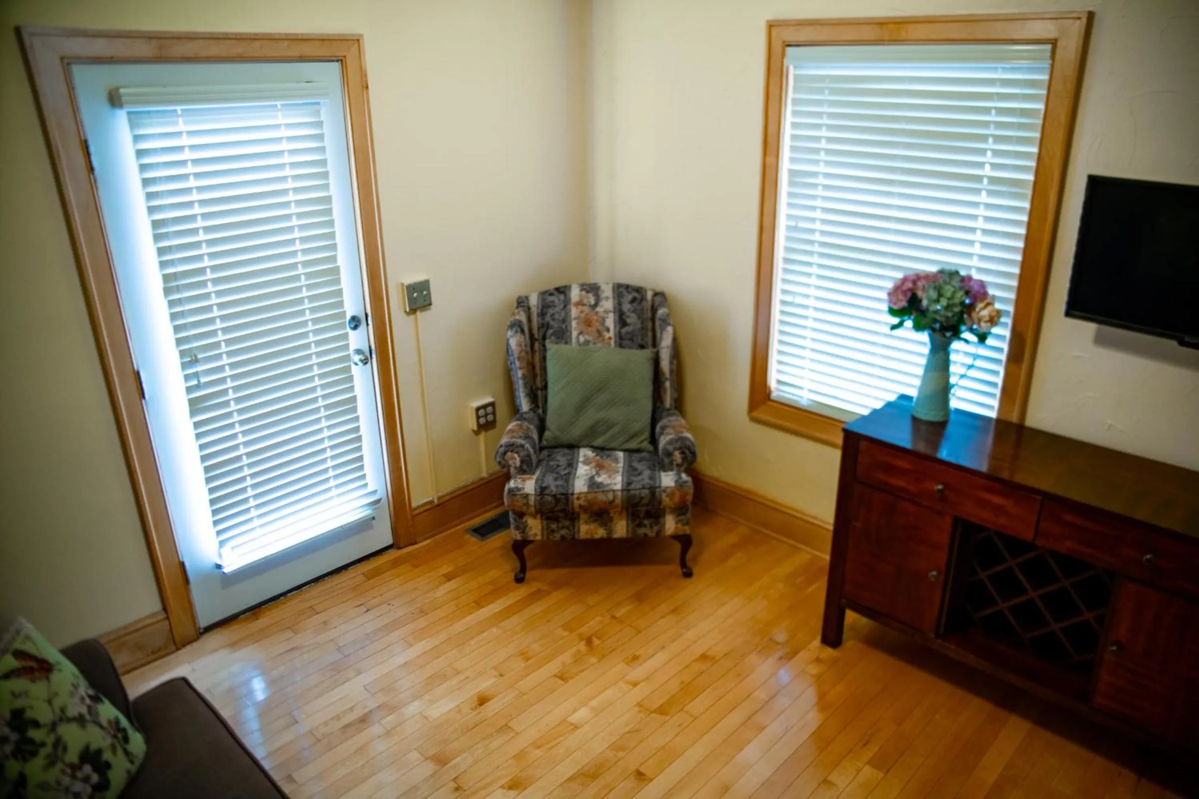 Elk River Hotel & Cafe