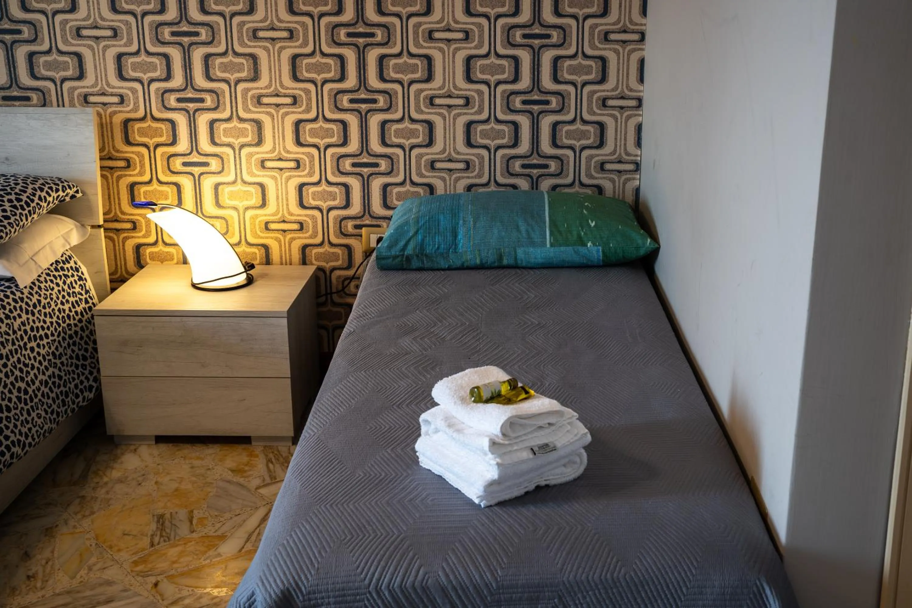 Bed in AJ Suite and Breakfast