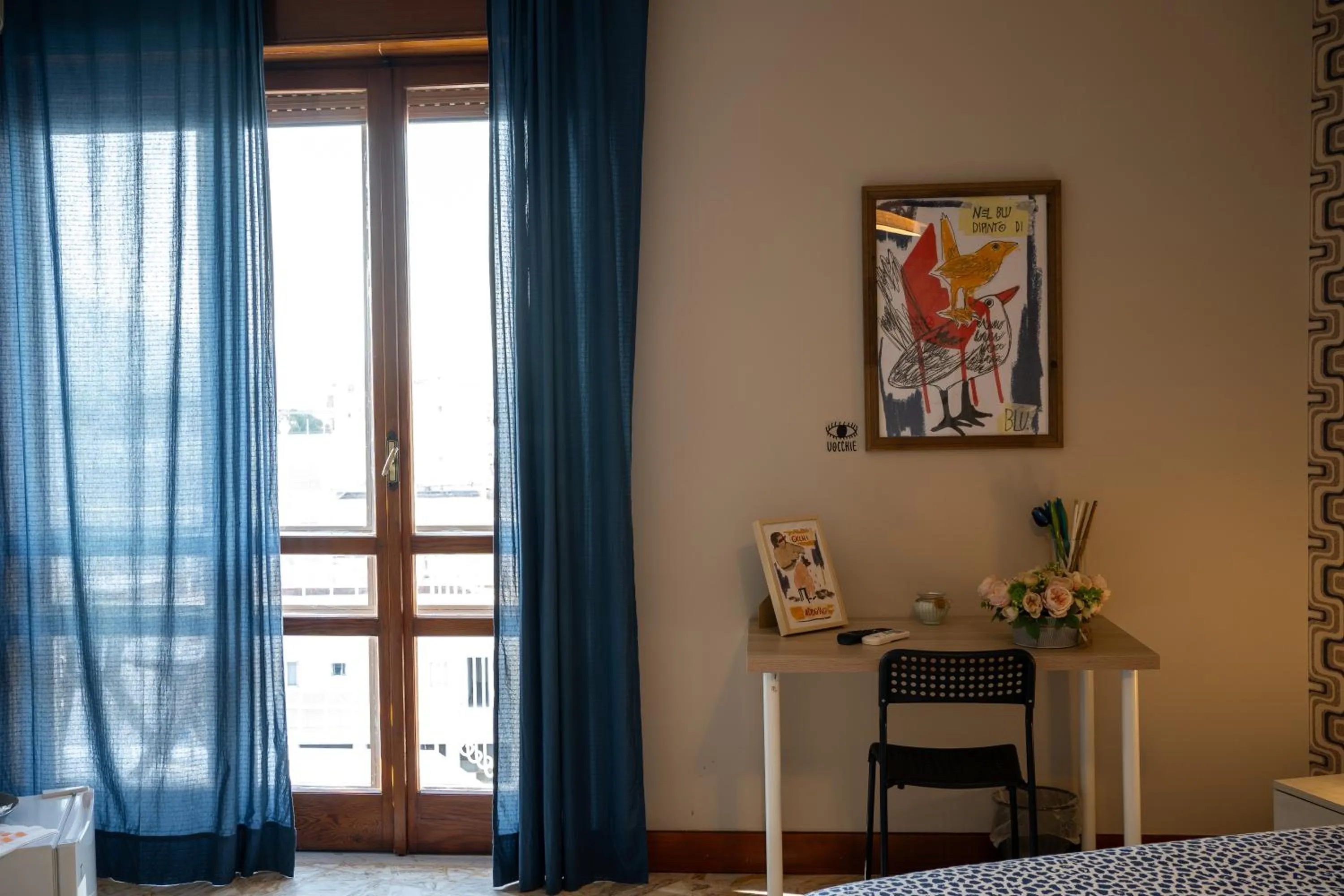 Bed in AJ Suite and Breakfast