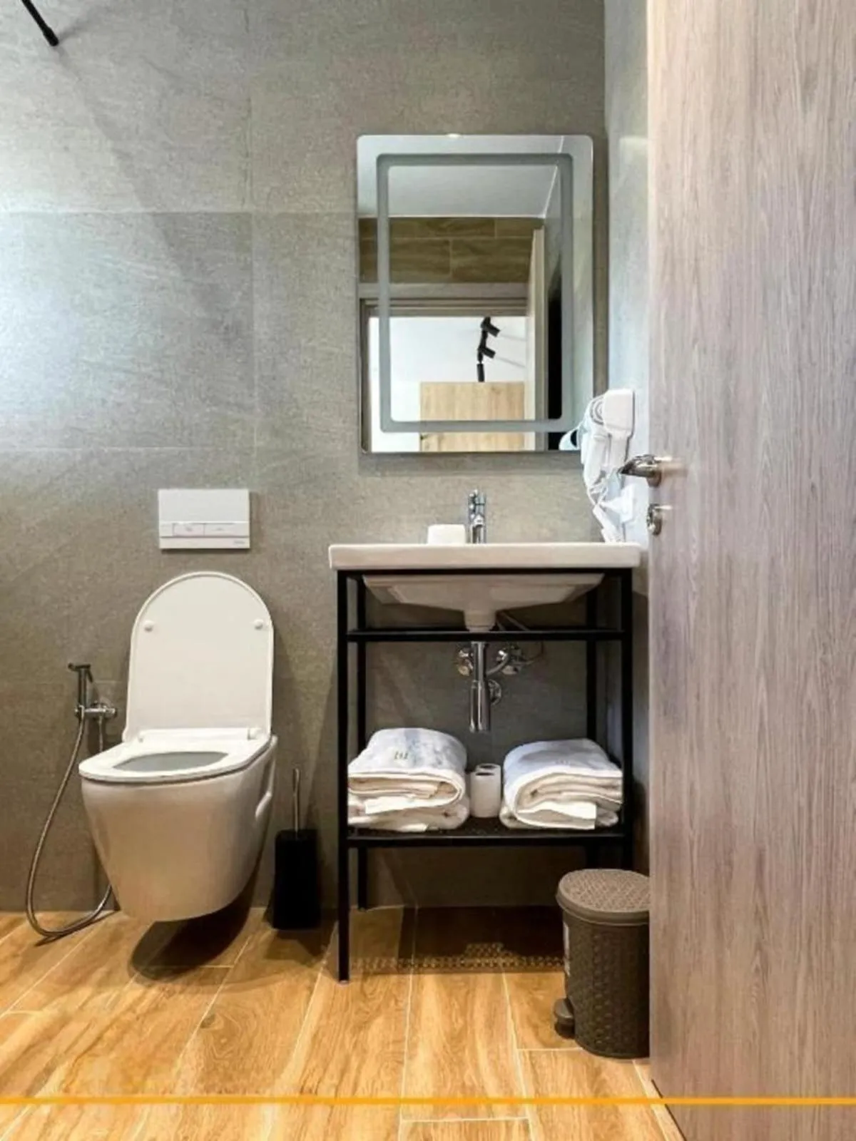 Toilet in Joanna Suites