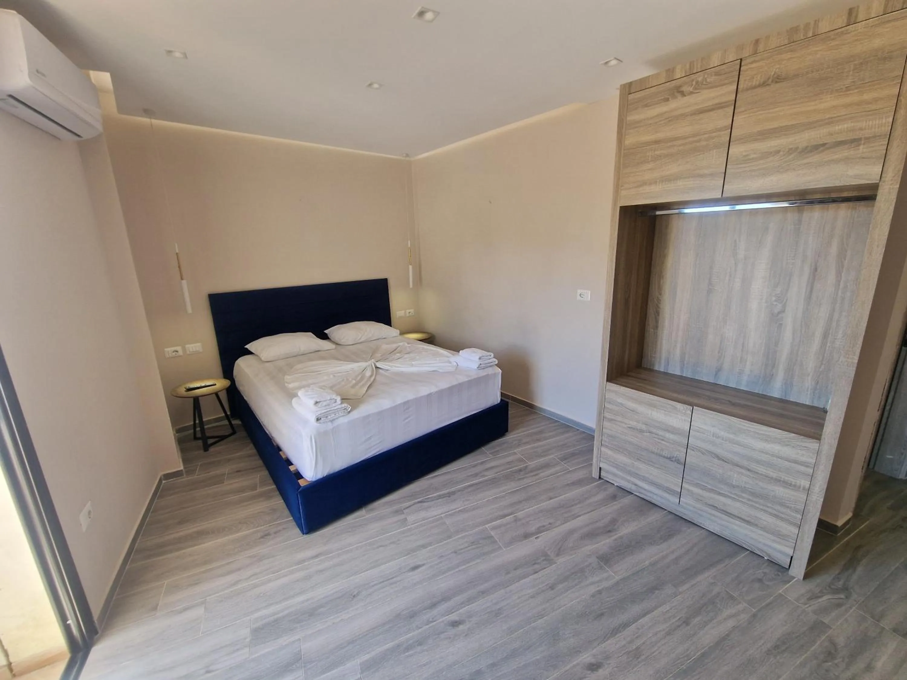 Bed in Joanna Suites