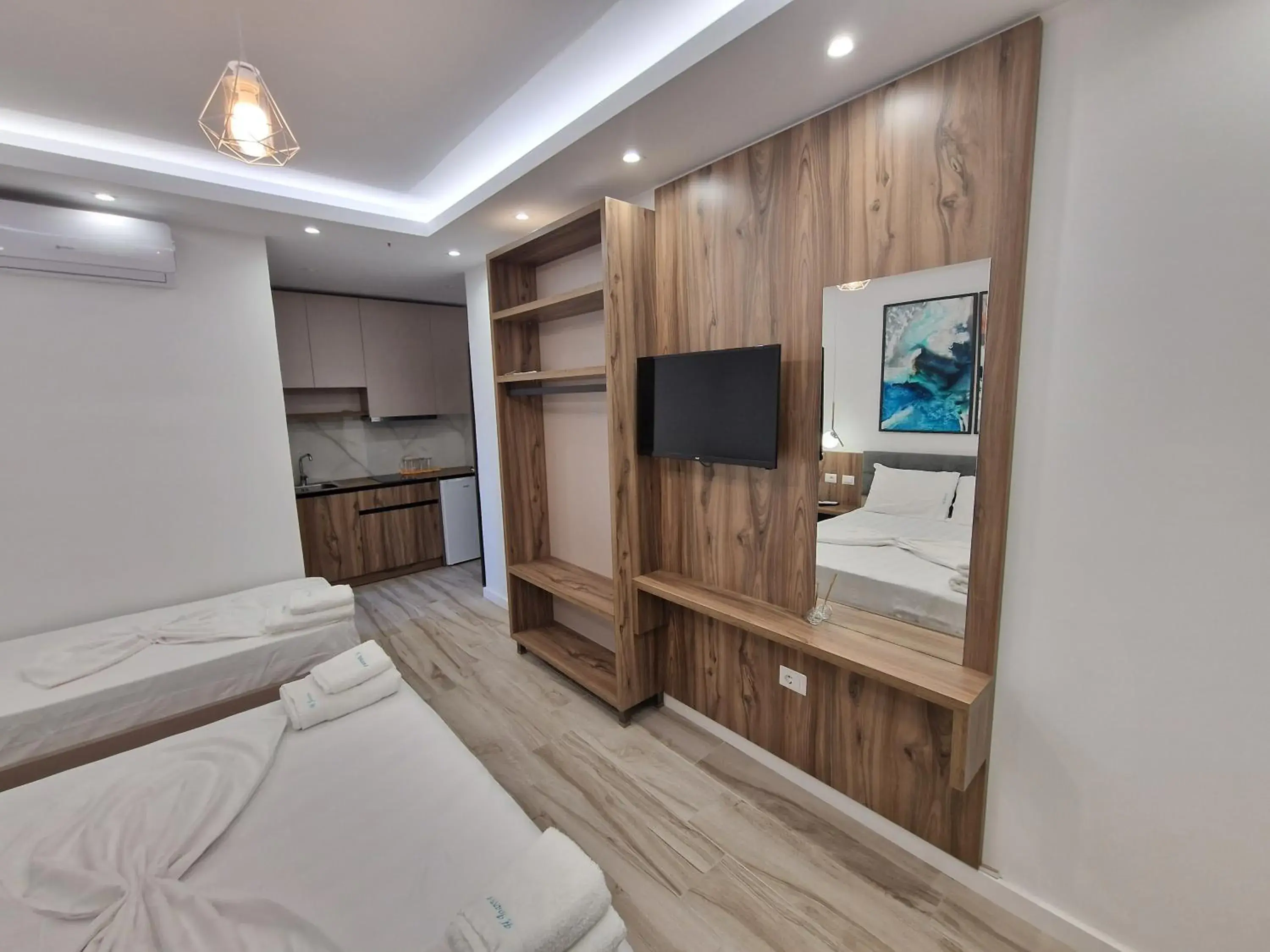 Bed in Joanna Suites Bed in Joanna Suites