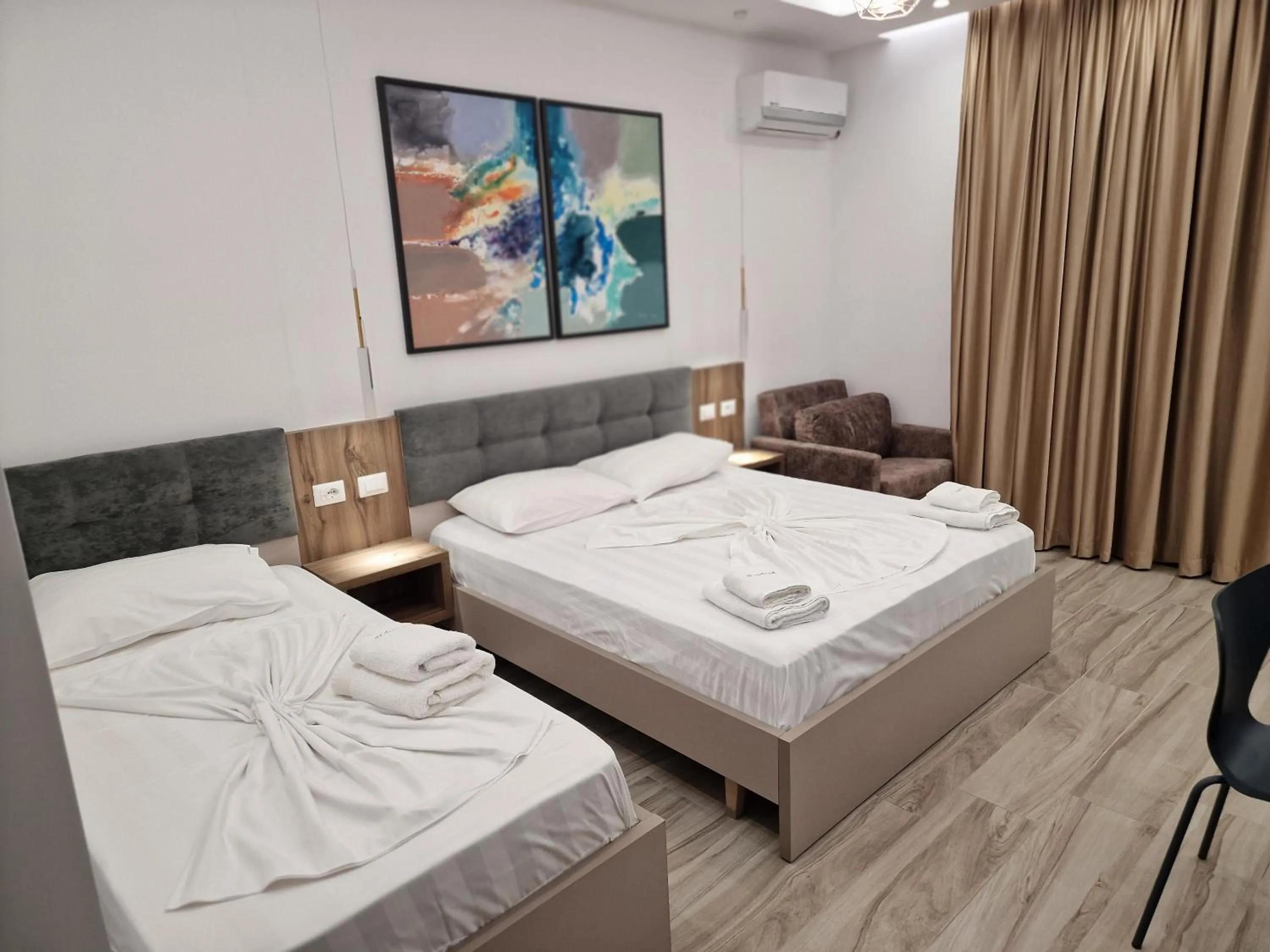 Photo of the whole room, Bed in Joanna Suites