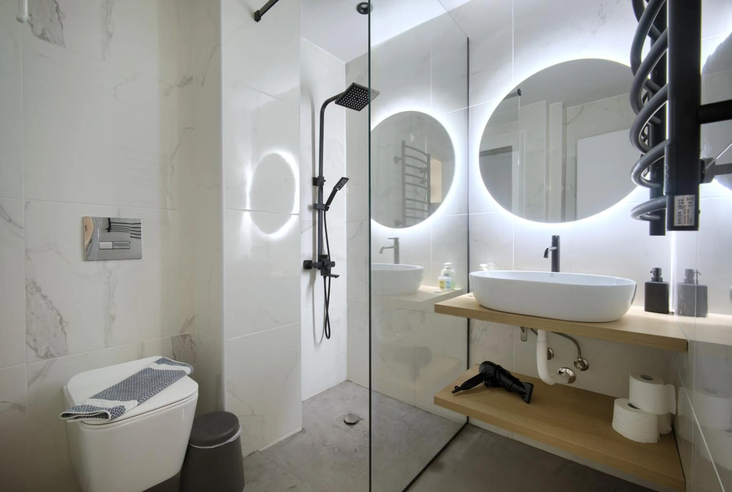 Two-Bedroom Apartment in Majestic Flat with Huge Terrace in the City Center