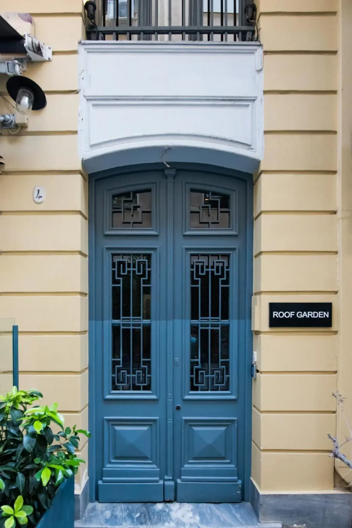 Property building in MONK Monastiraki Suites Property building in MONK Monastiraki Suites