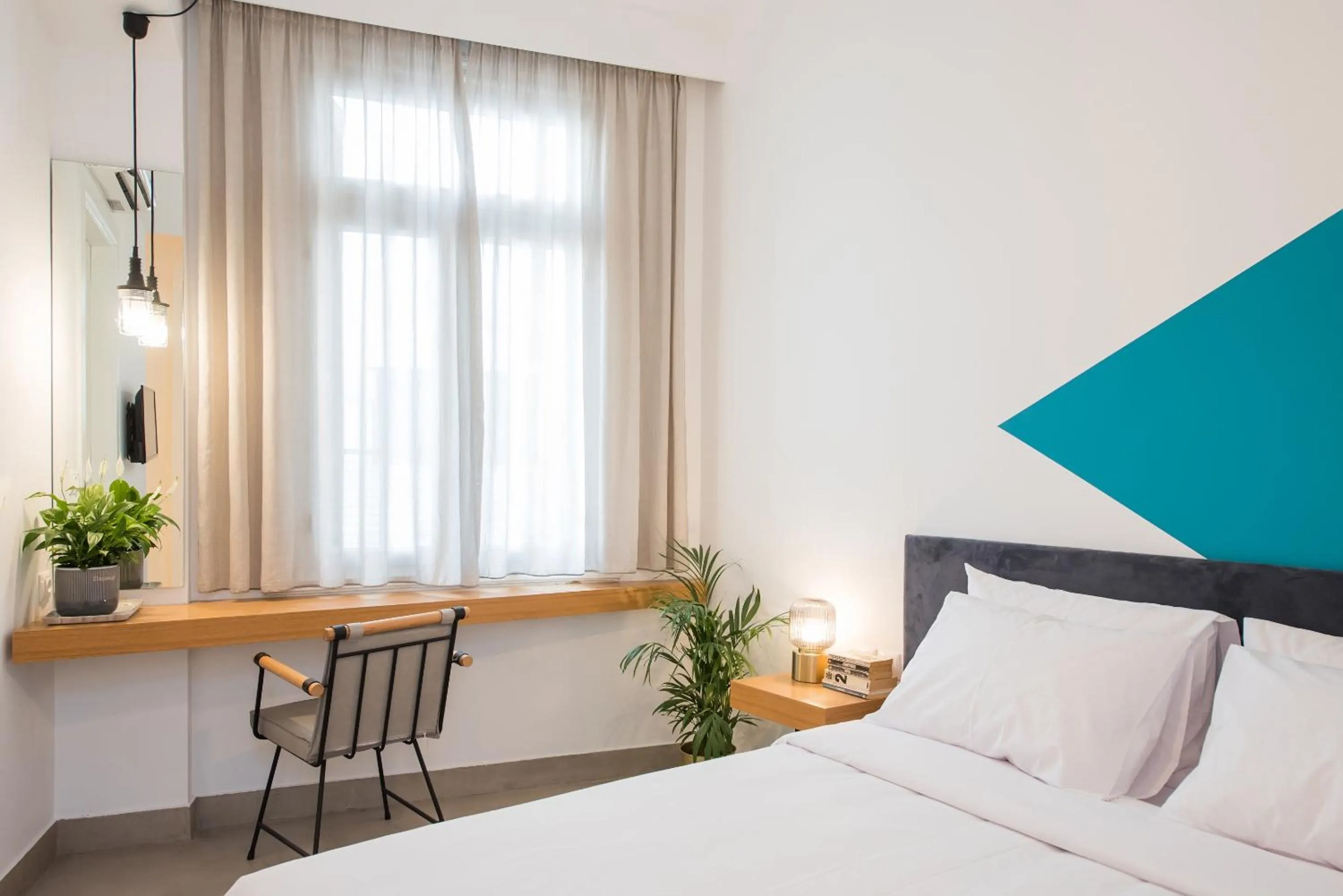 Bed in MONK Monastiraki Suites