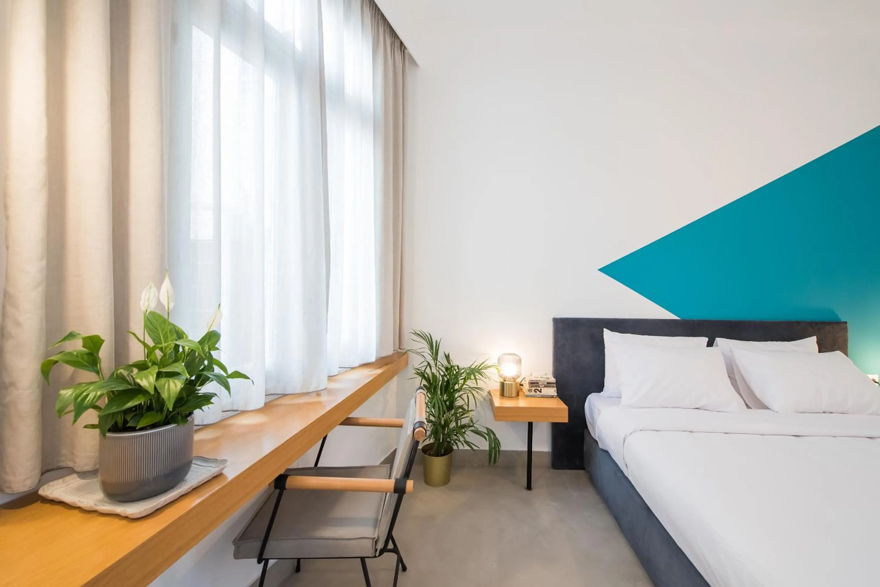 Bed in MONK Monastiraki Suites