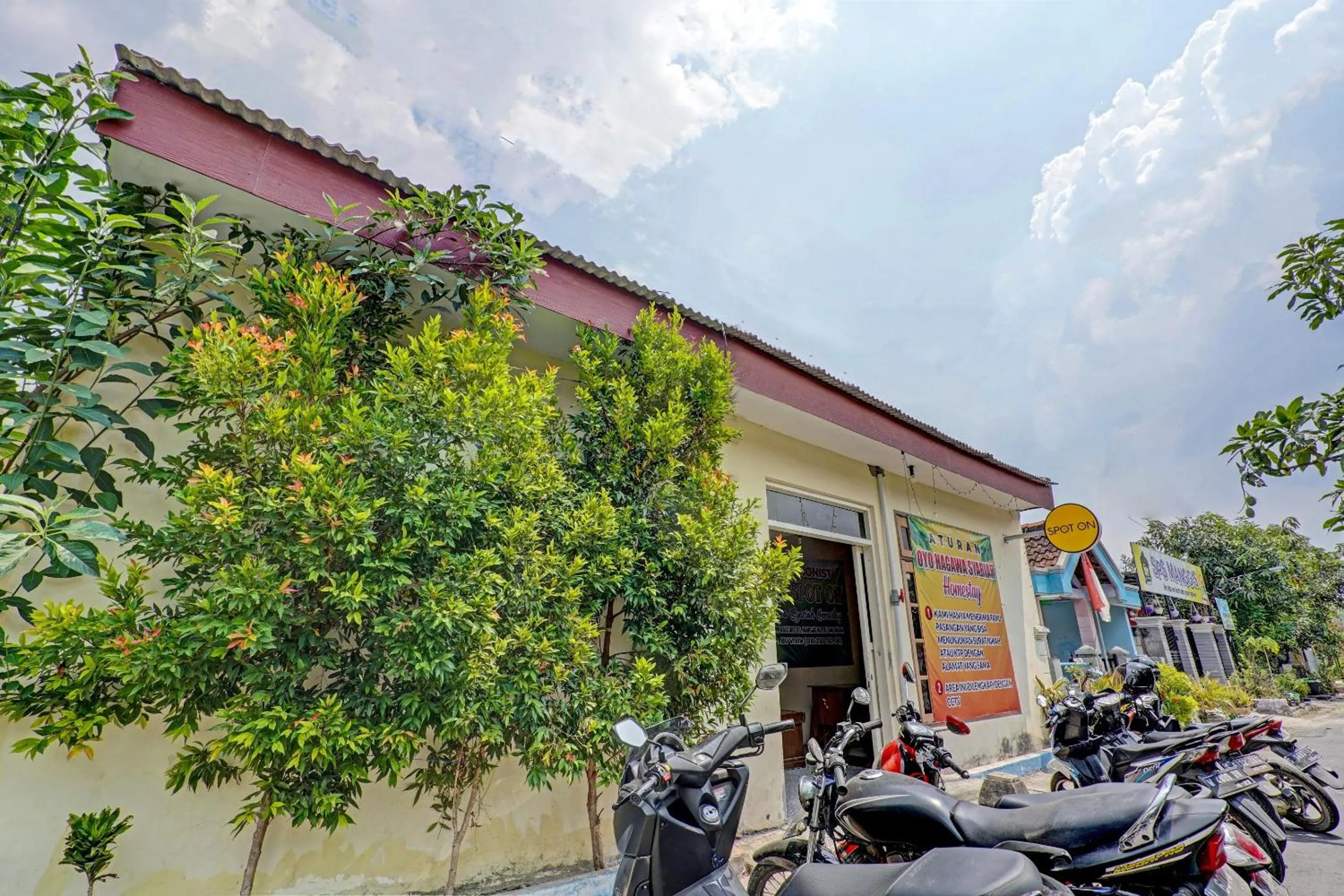 Facade/entrance in SPOT ON 90586 Hagawa Syariah Homestay