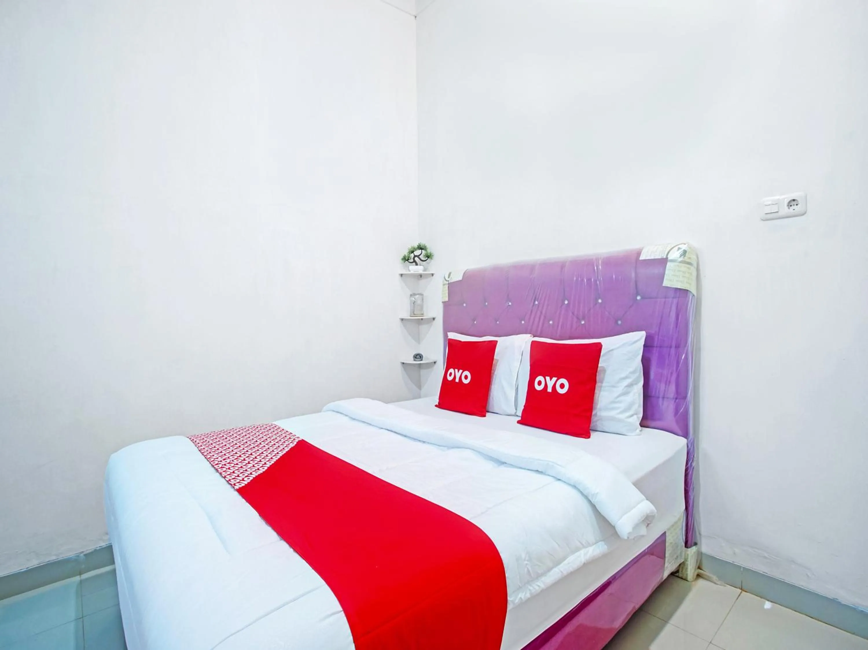 Bedroom, Bed in OYO Life 90587 Domen Homestay Syariah