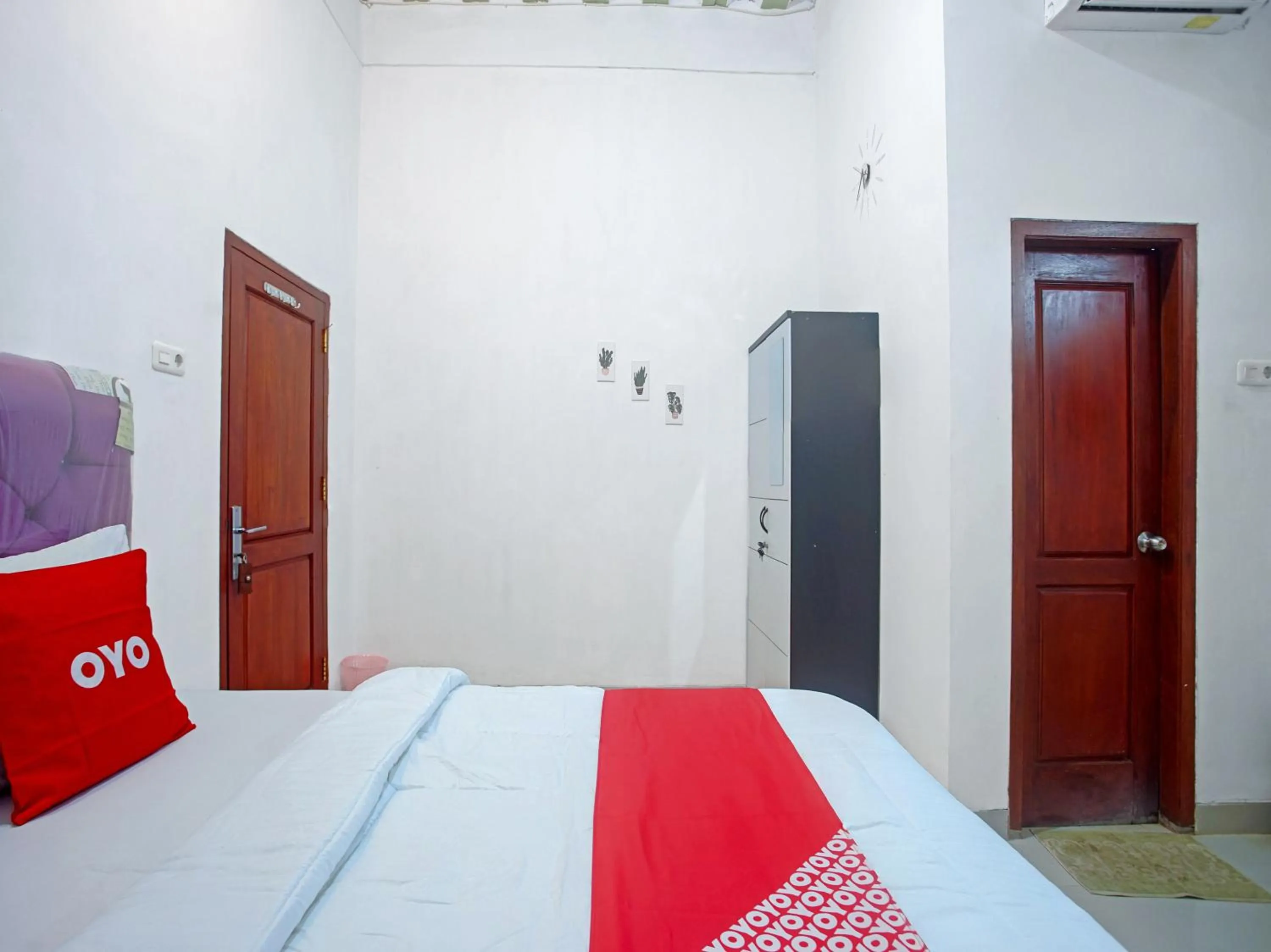 Bedroom, Bed in OYO Life 90587 Domen Homestay Syariah