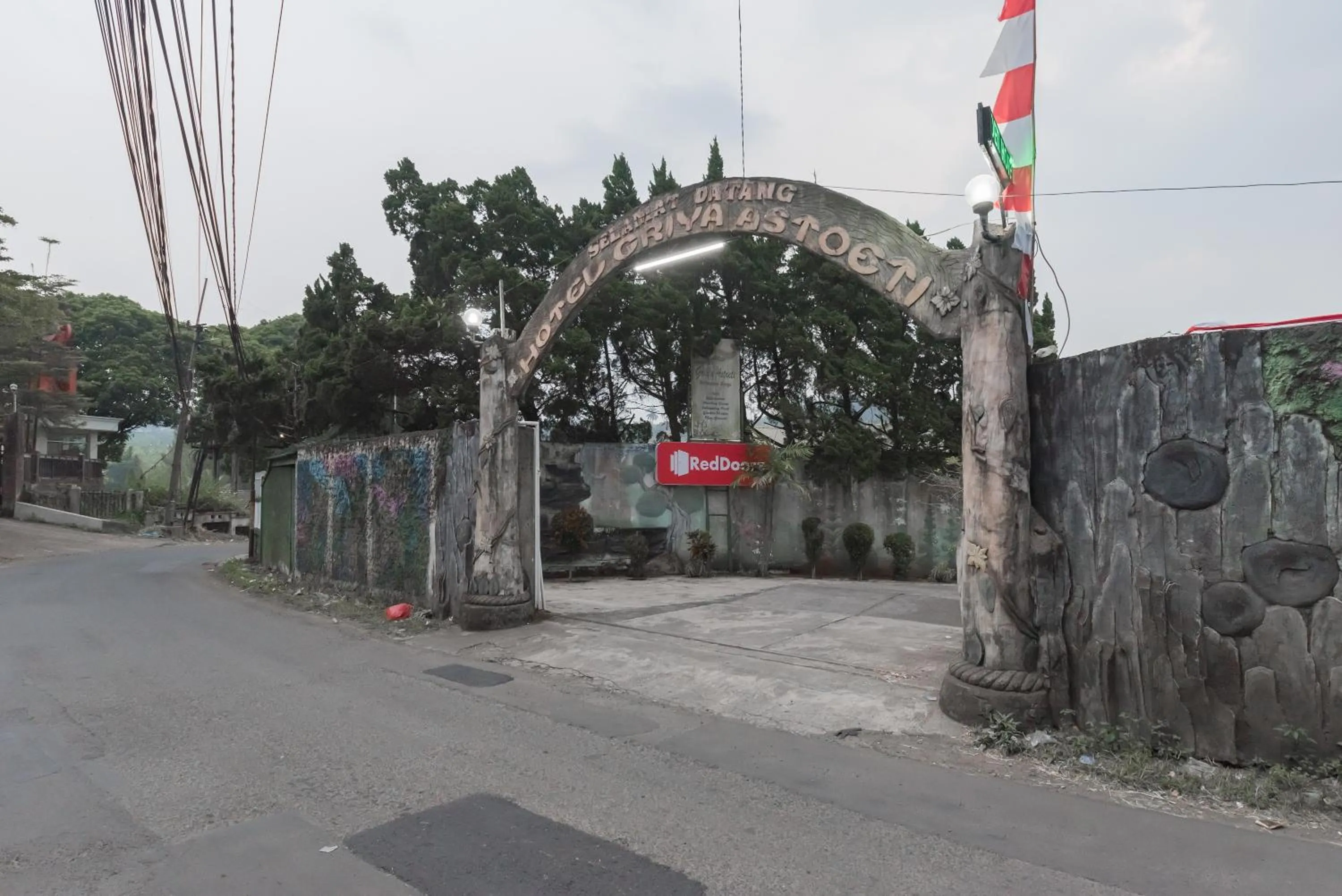 Property building in RedDoorz Plus At Hotel Griya Astoeti