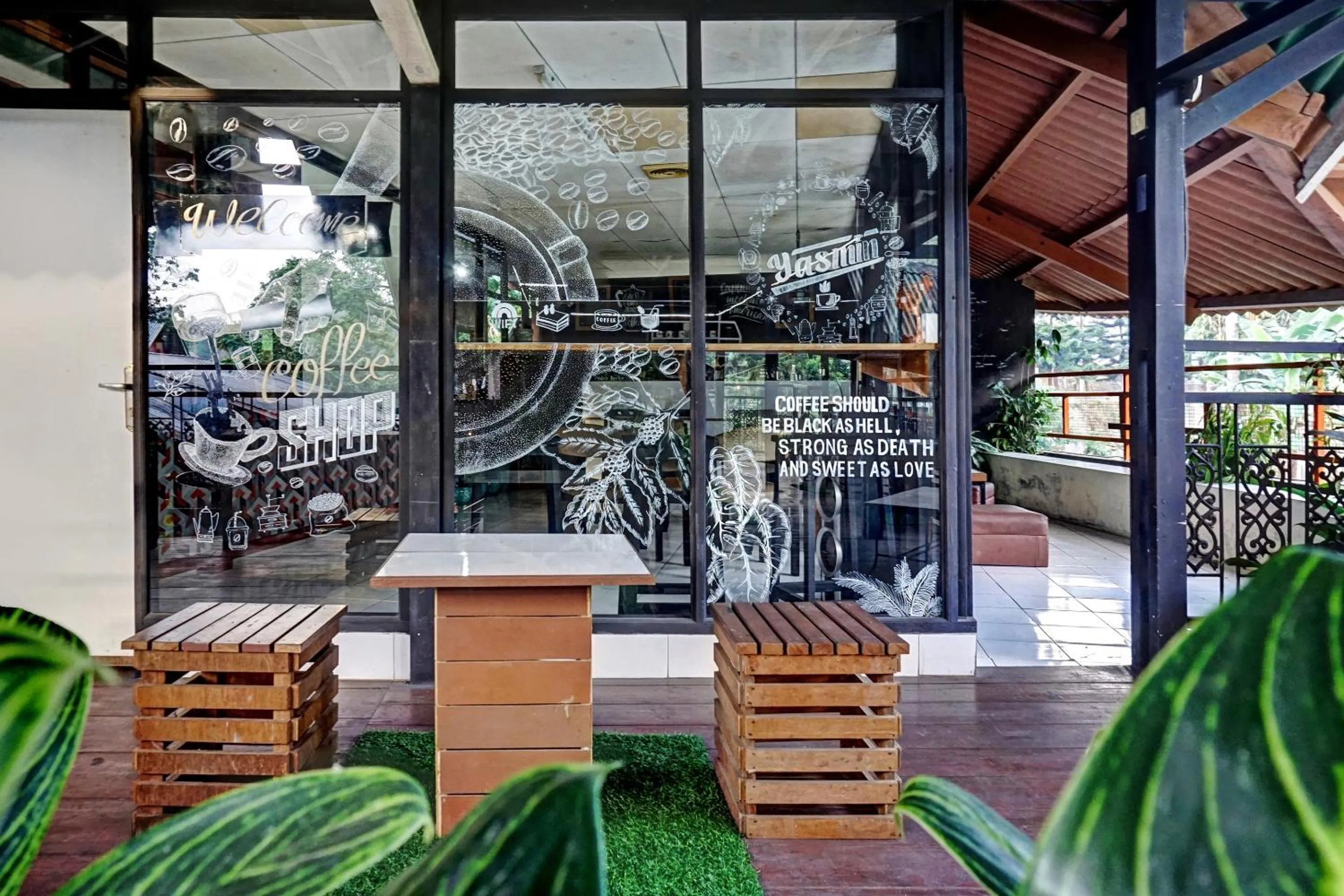 Lobby or reception in Hotel O 90596 Hotel Griya Astoeti