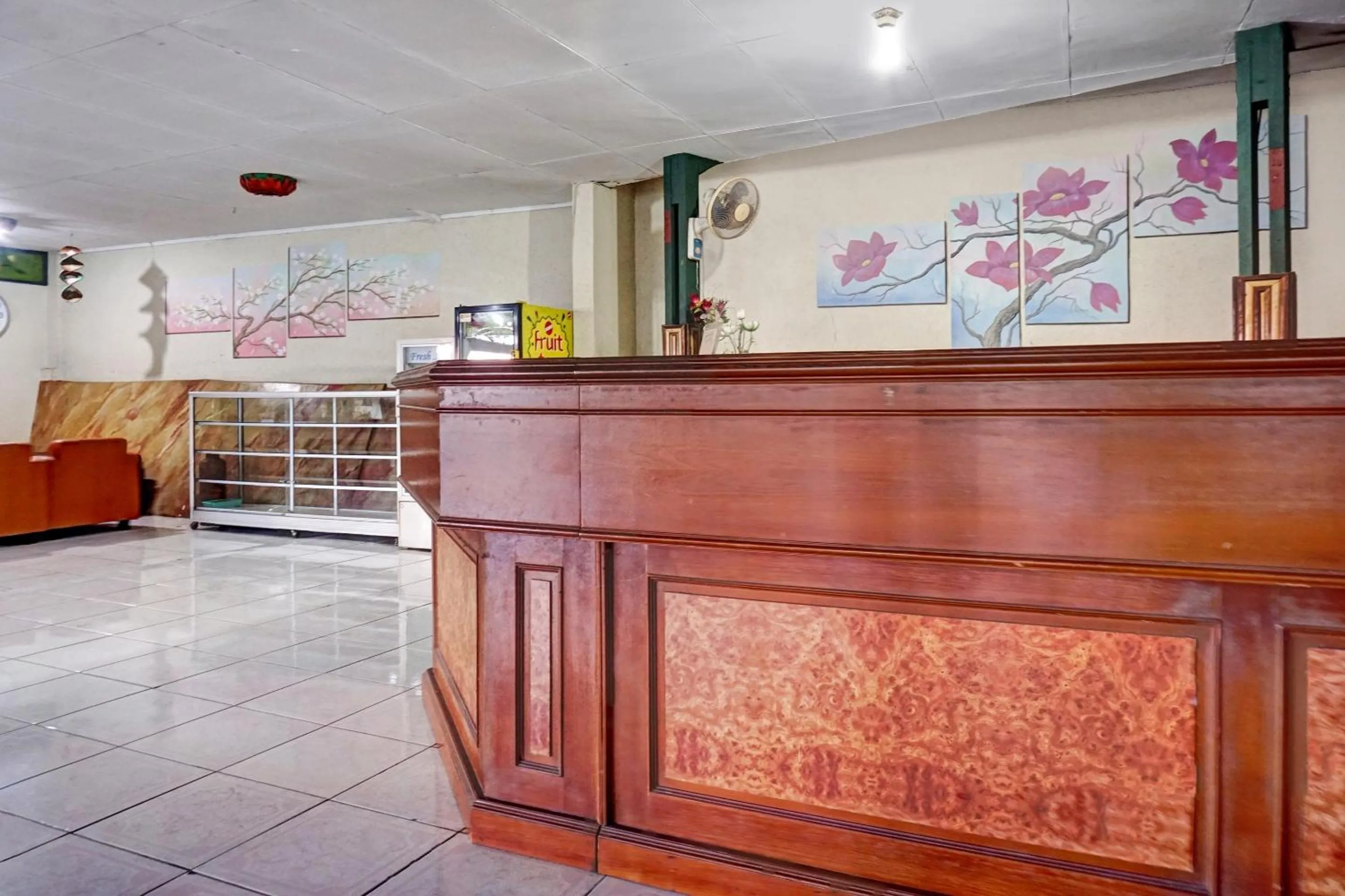 Lobby or reception in Hotel O 90596 Hotel Griya Astoeti