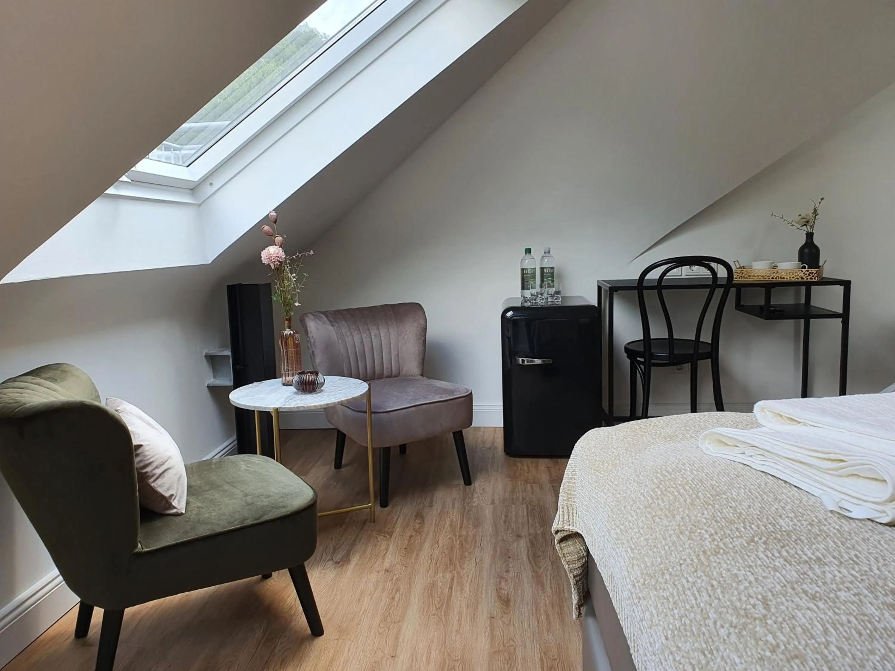 Seating area, Bed in Boutique Hotel Villa Horbach