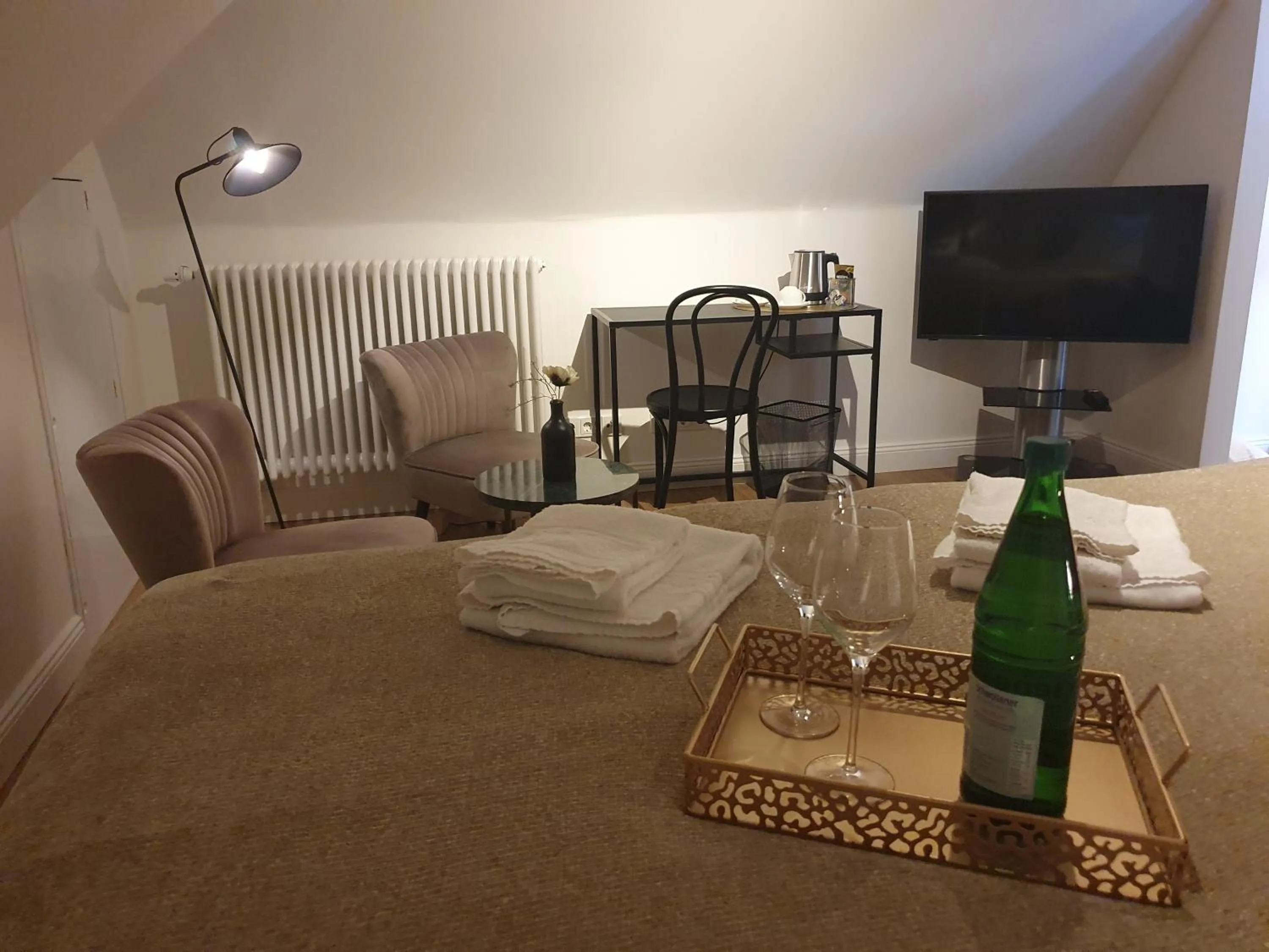 Seating area, Bed in Boutique Hotel Villa Horbach