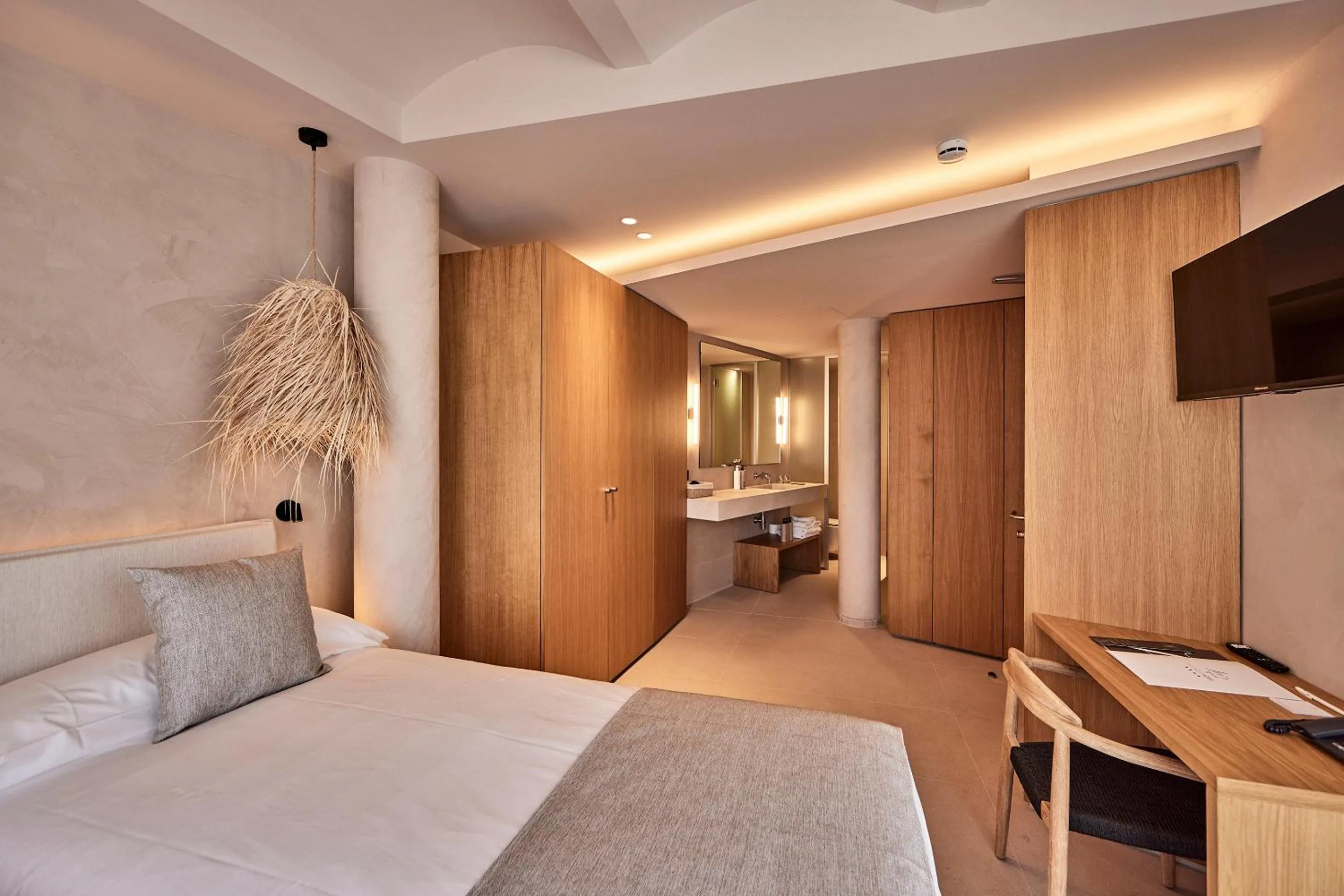 Photo of the whole room, Bed in JOE'S GOMILA BOUTIQUE HOTEL