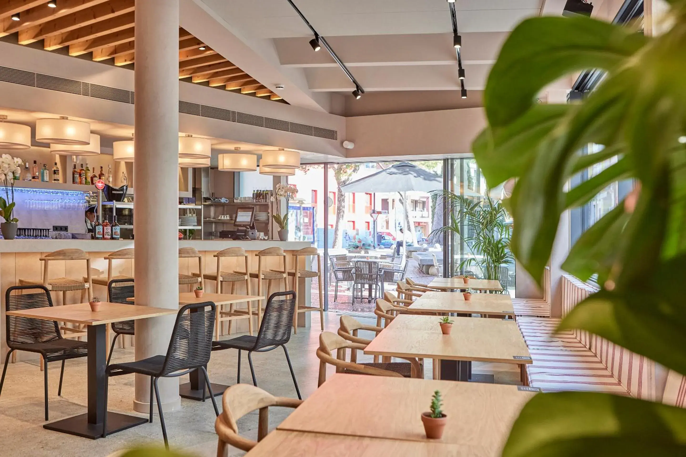 Restaurant/places to eat in JOE'S GOMILA BOUTIQUE HOTEL Restaurant/places to eat in JOE'S GOMILA BOUTIQUE HOTEL