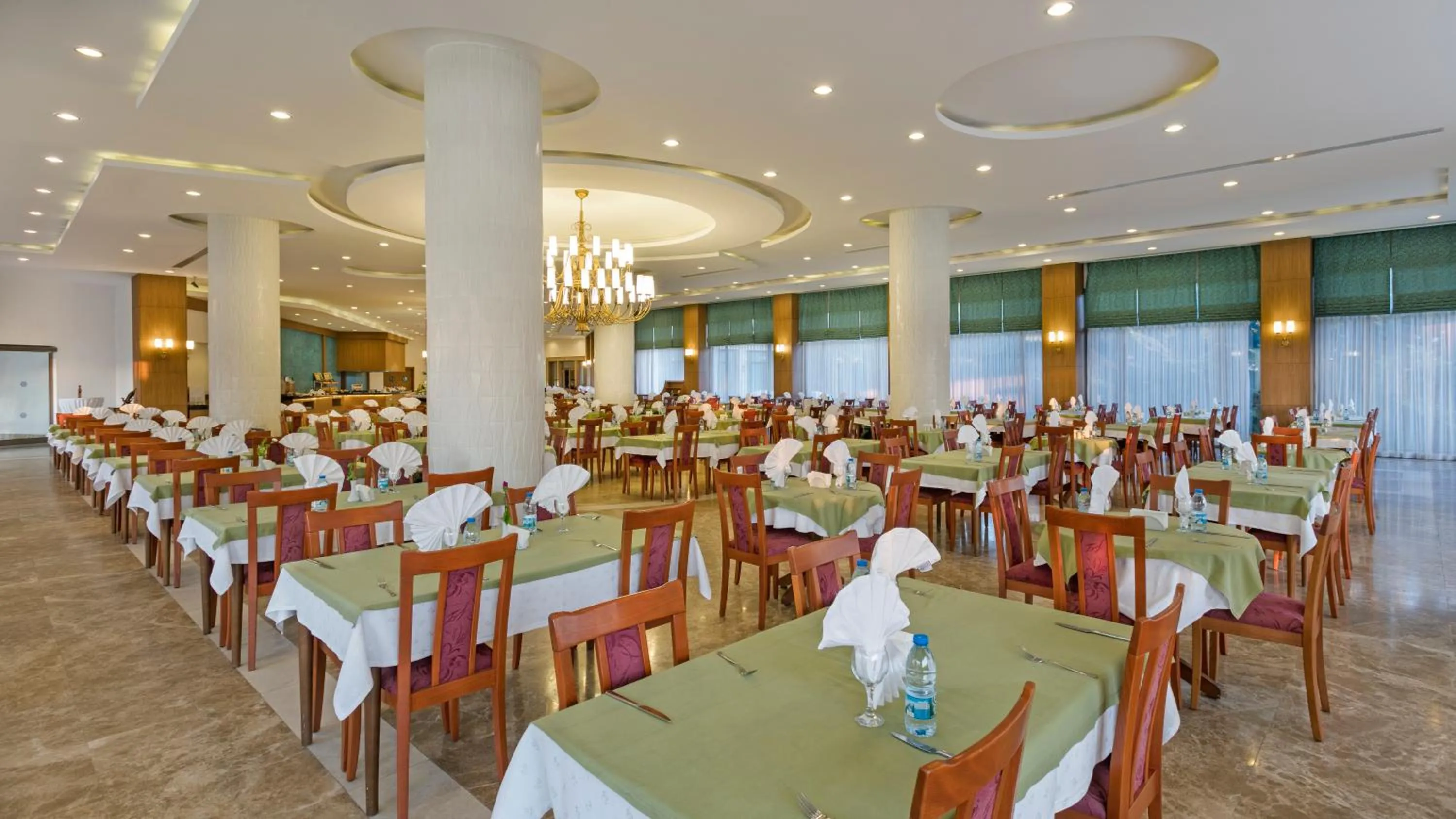 Restaurant/places to eat in Özkaymak Select Resort