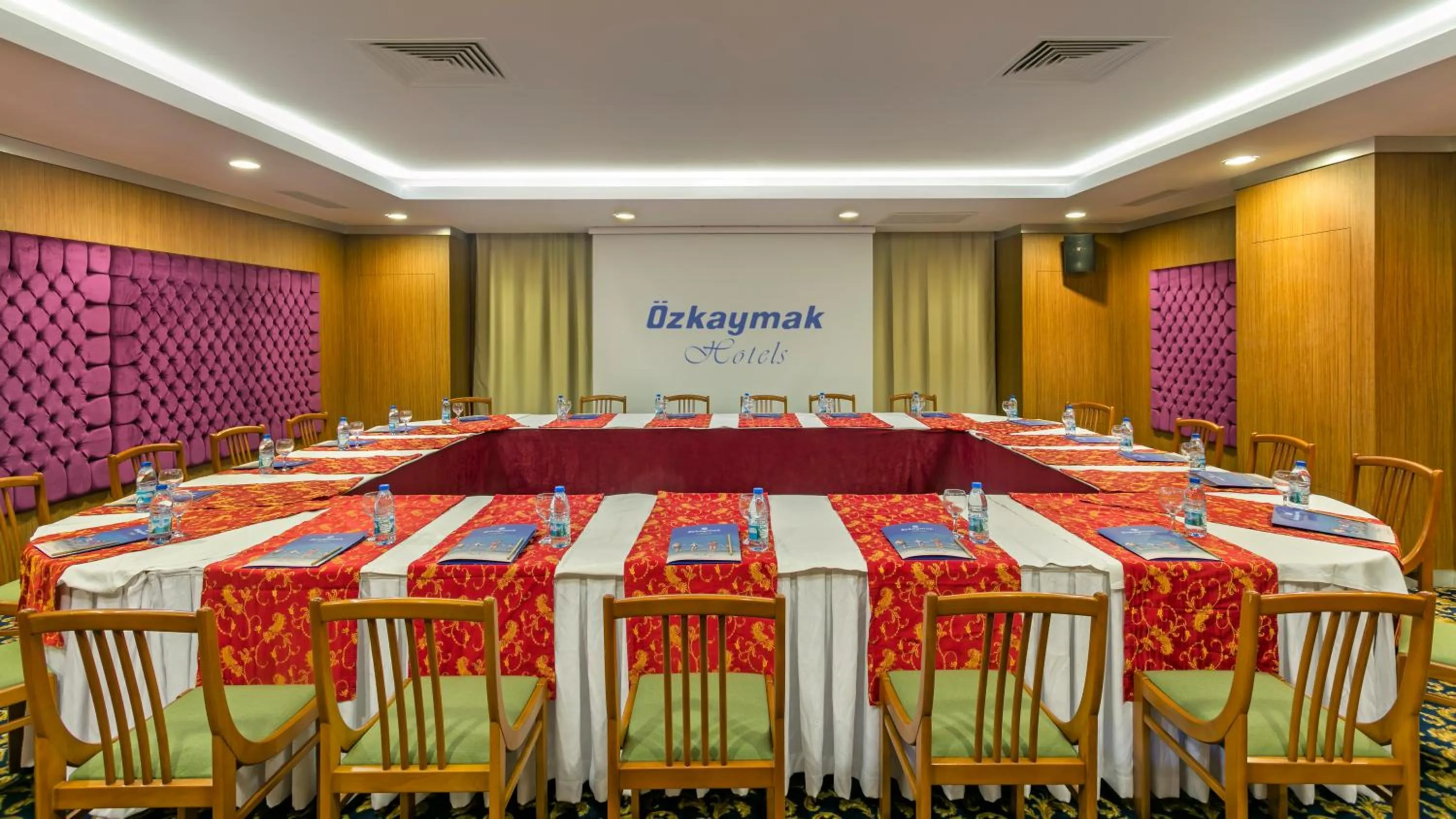 Meeting/conference room in Özkaymak Select Resort