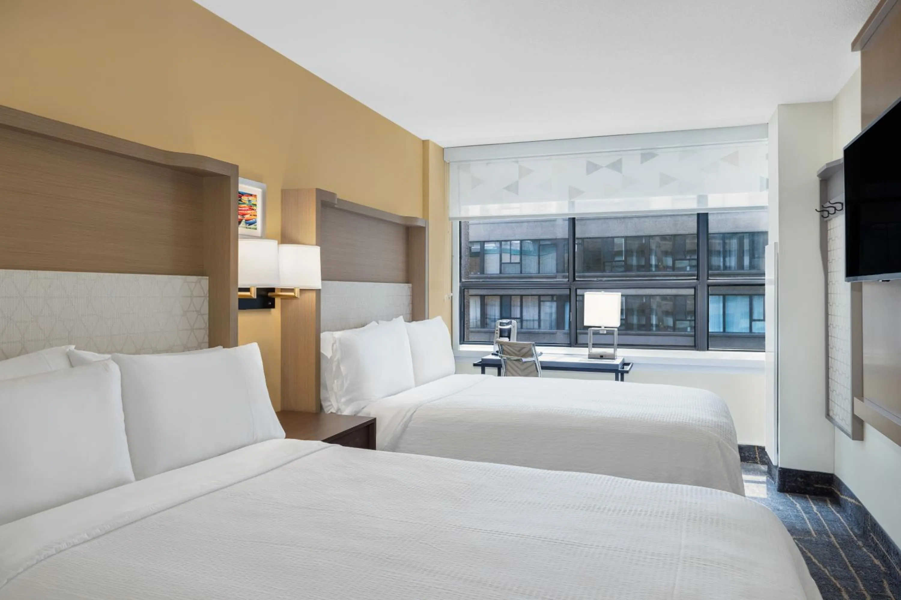 Bed in Holiday Inn Toronto Downtown Centre by IHG