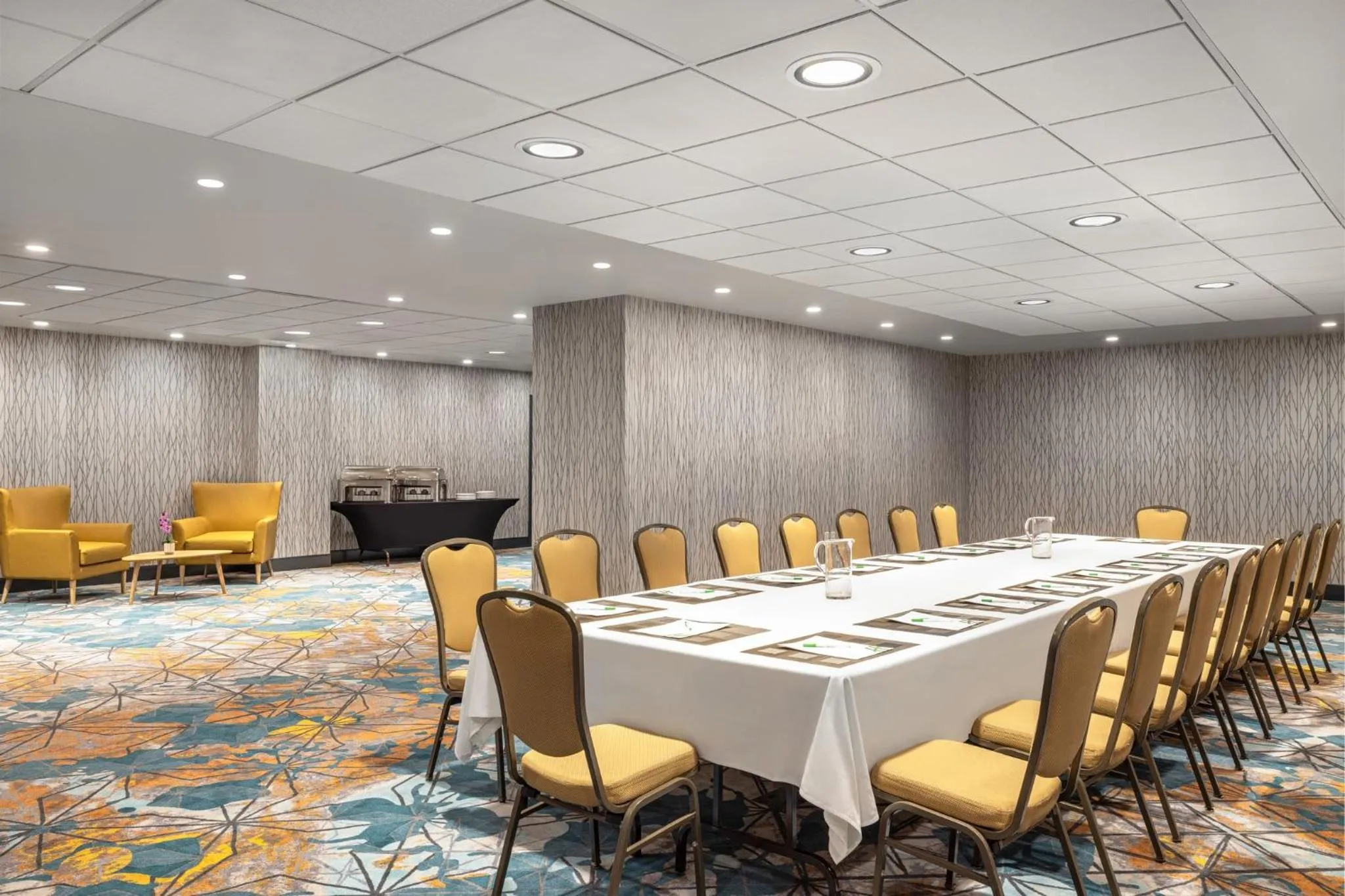 Meeting/conference room in Holiday Inn Toronto Downtown Centre by IHG