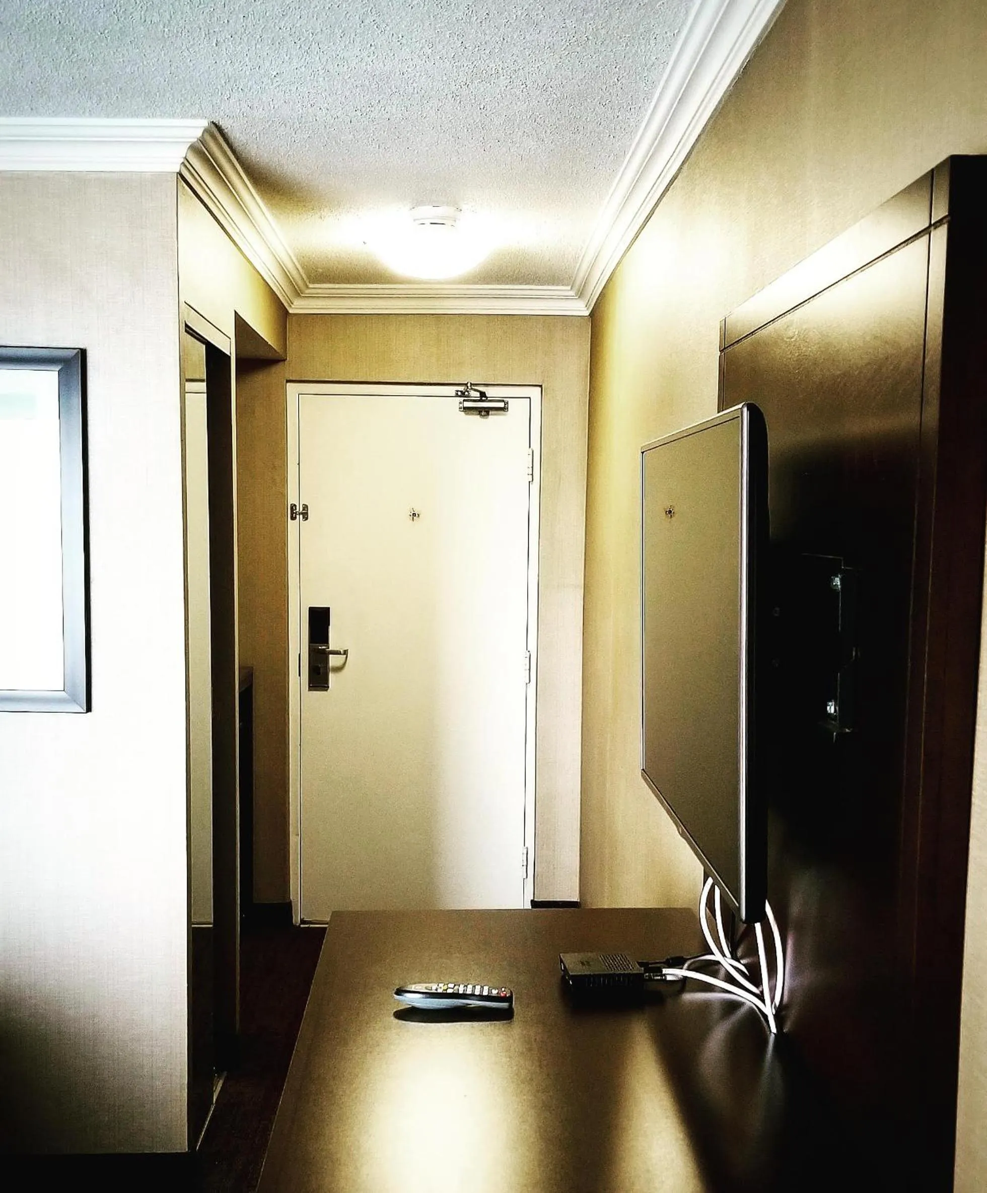 Living room in Comfort Inn & Conference Centre Toronto Airport