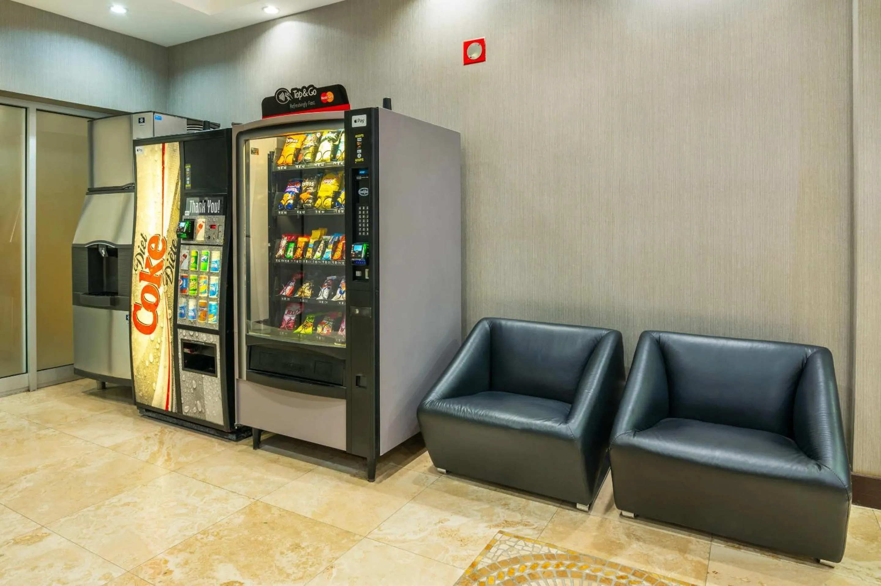 Lobby or reception in Comfort Inn & Conference Centre Toronto Airport