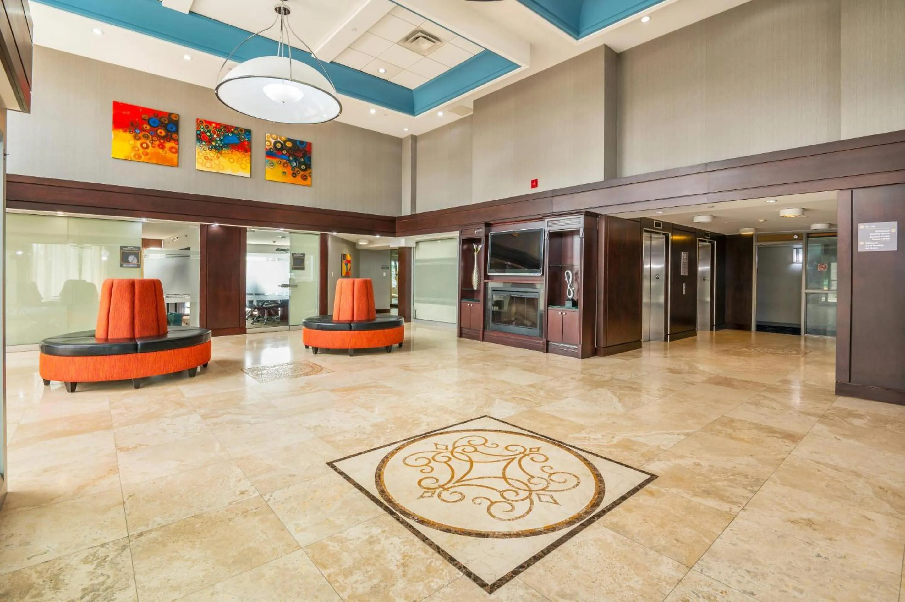 Lobby or reception in Comfort Inn & Conference Centre Toronto Airport