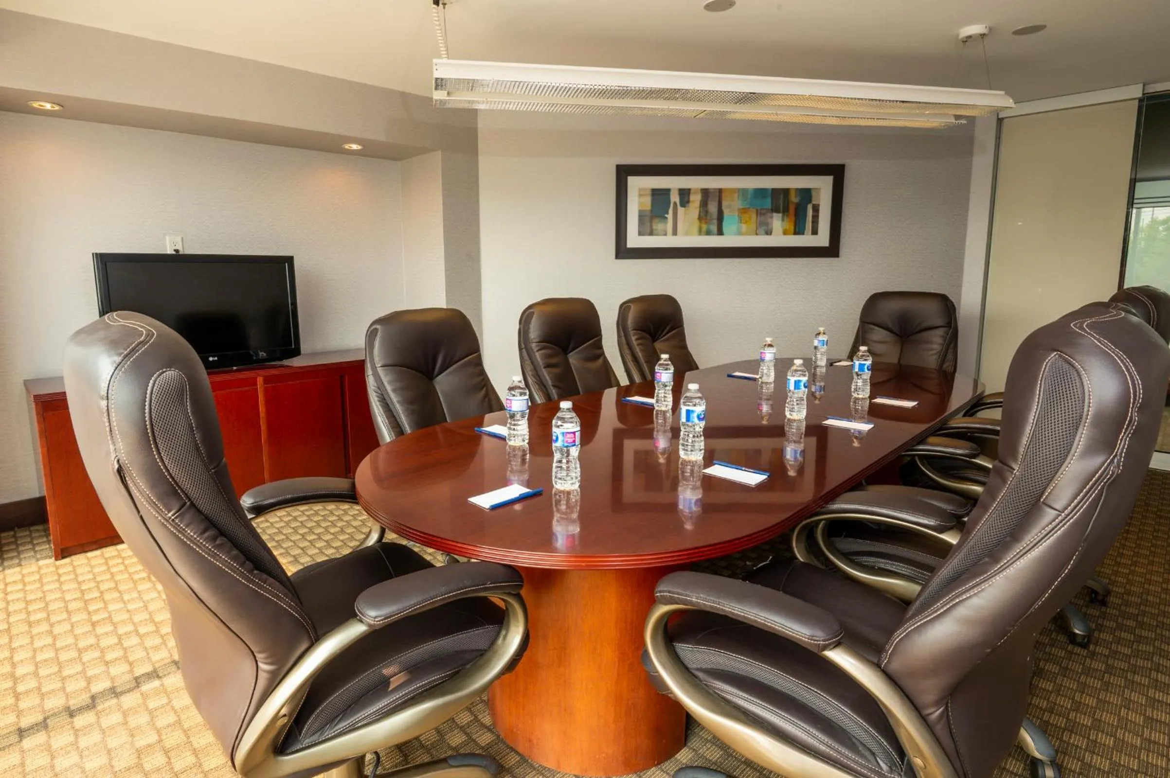 Business facilities in Comfort Inn & Conference Centre Toronto Airport
