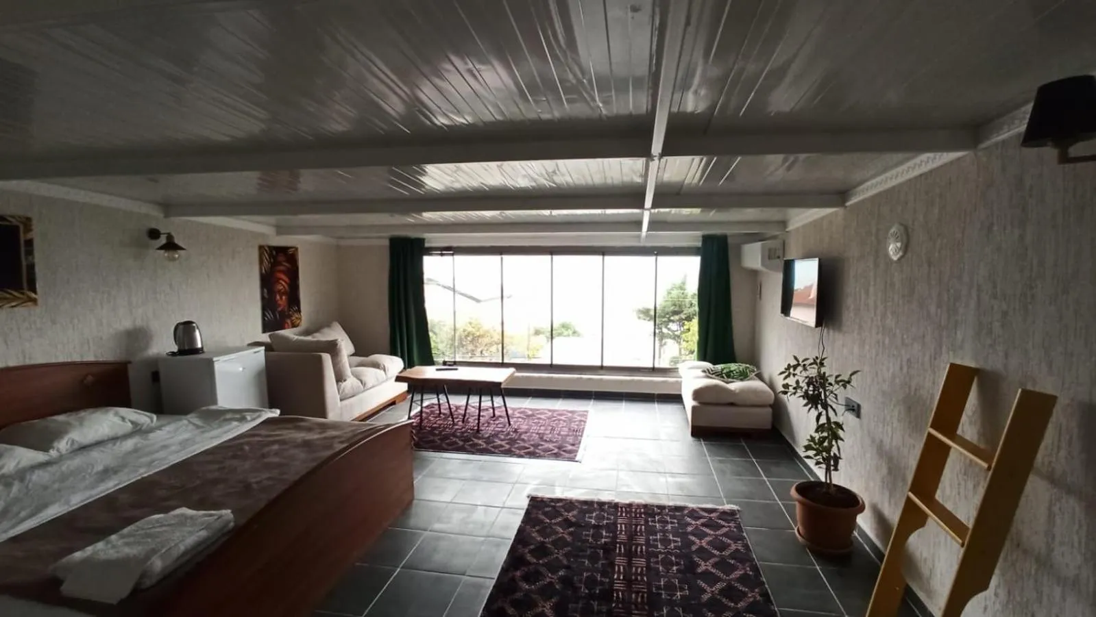 Lake view, Bed in Gölyaka Hotel