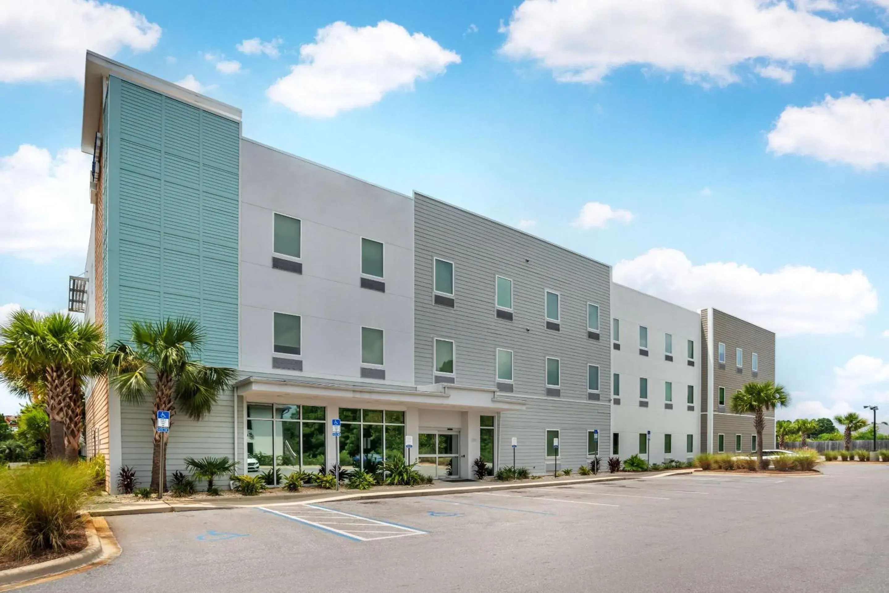 Property building in Comfort Inn Miramar Beach-Destin Property building in Comfort Inn Miramar Beach-Destin