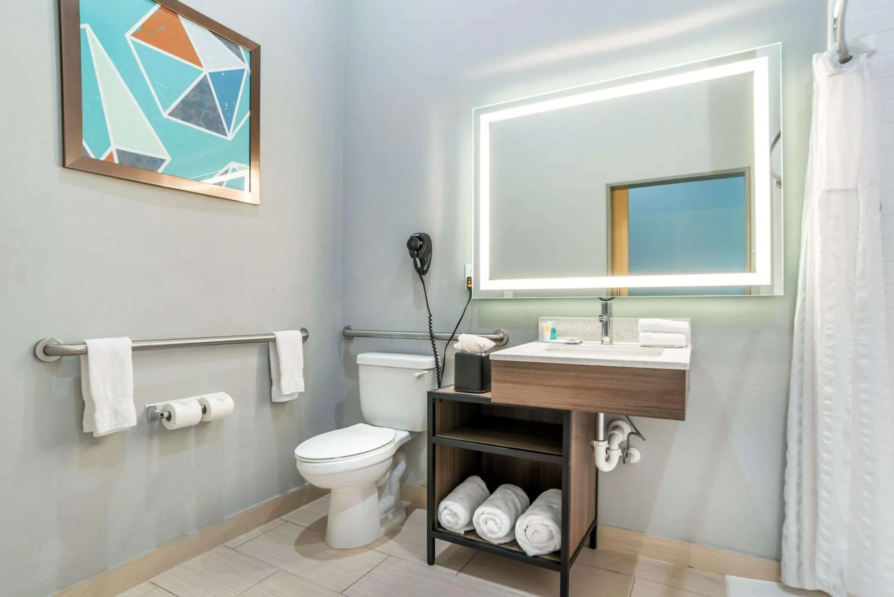 Bedroom in Comfort Inn Miramar Beach-Destin