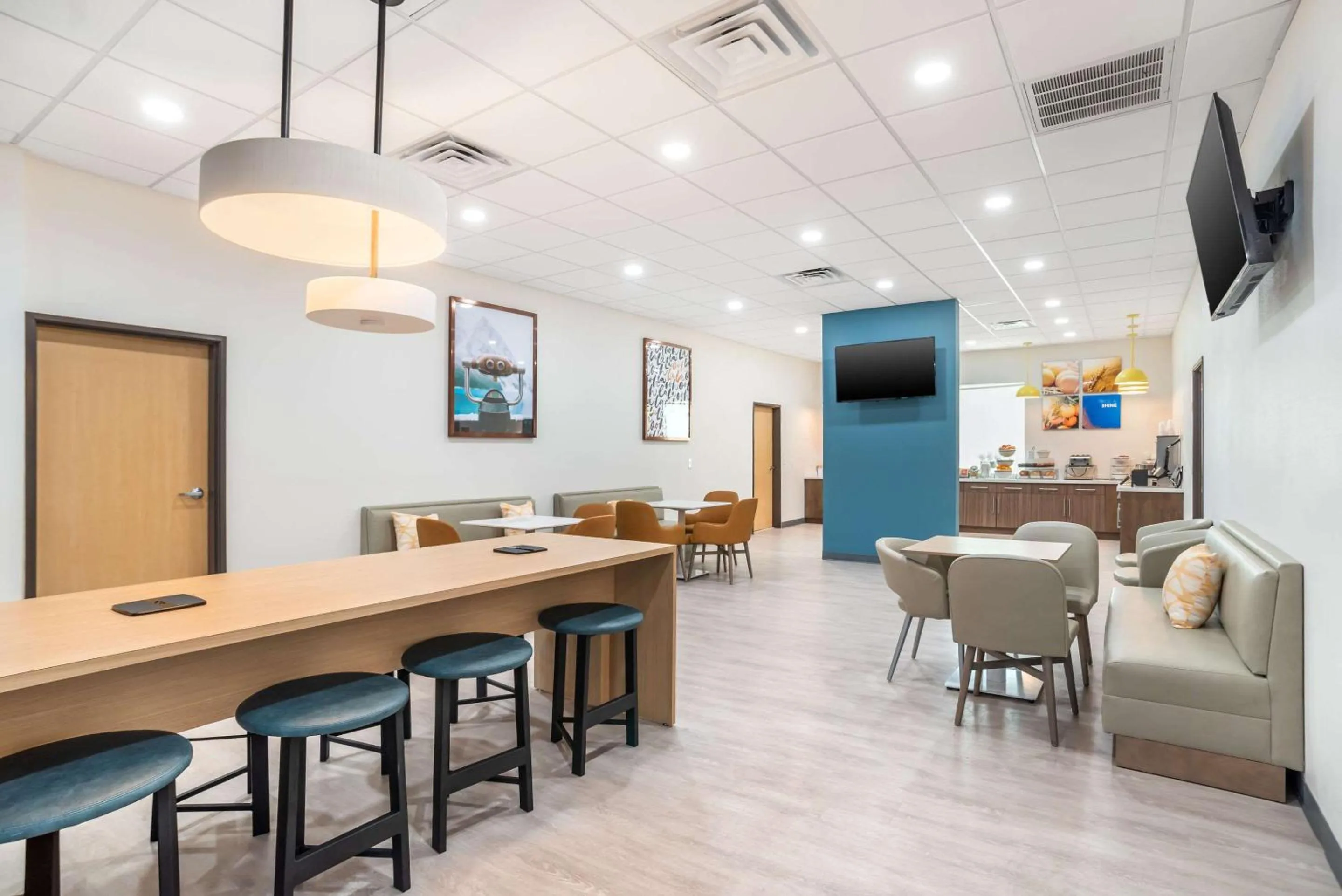 Breakfast in Comfort Inn Miramar Beach-Destin